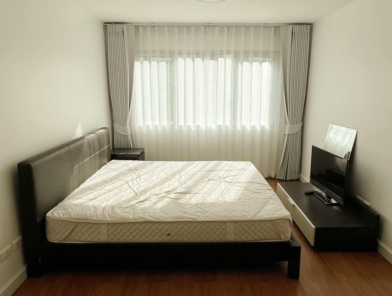 ปล่อยเช่าคอนโด Condo One Ratchada-Ladprao (คอนโด วัน รัชดา-ลาดพร้าว) - 1ห้องนอน 1ห้องน้ำ 1ห้องนั่งเล่น - ใกล้ MRT รัชดา - ขนาดห้อง 50 ตรม. ชั้น 3