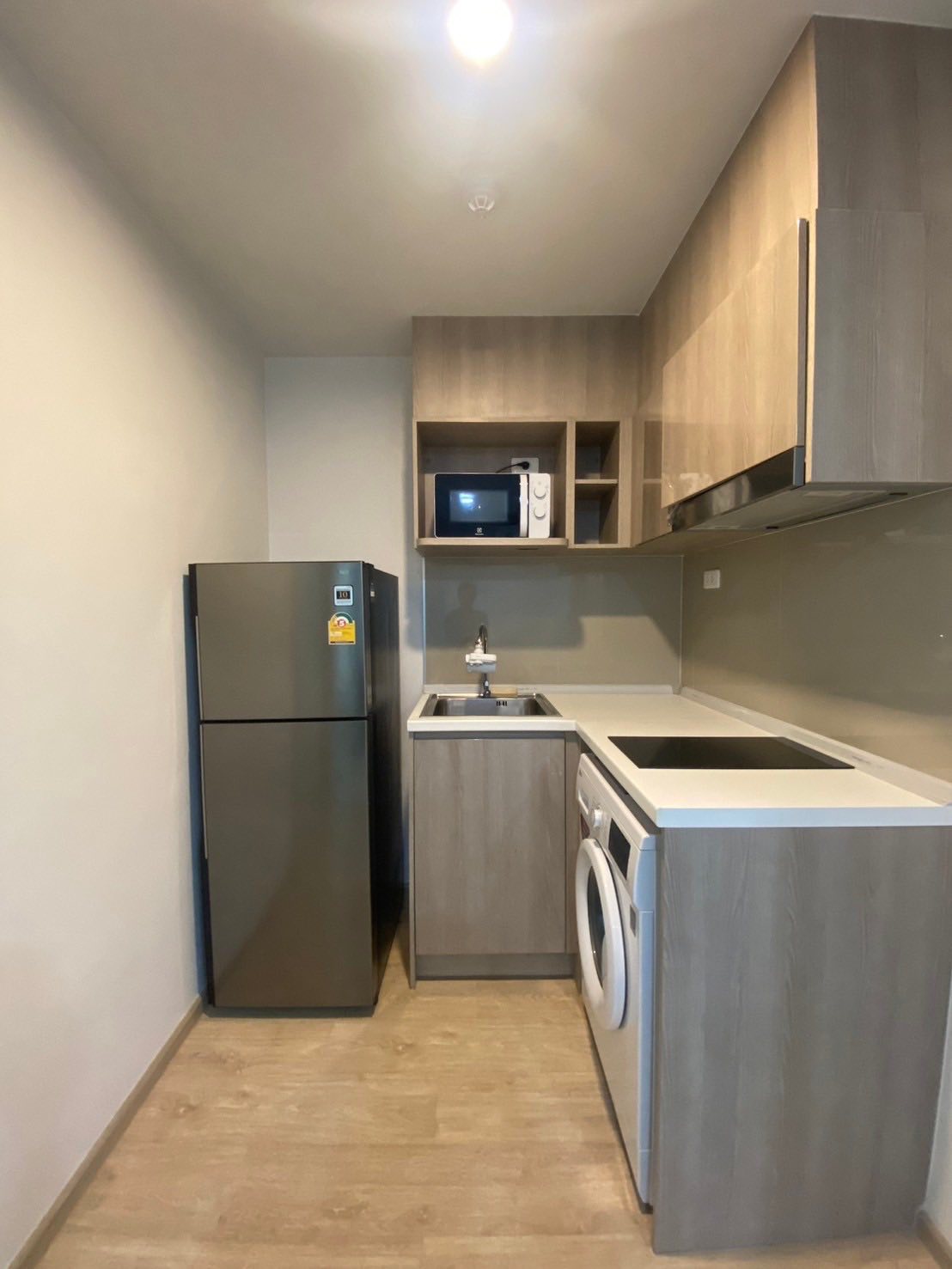 ชื่อโครงการ Elio Del Moss Phaholyothin 34 (เอลลิโอ เดล มอสส์ พหลโยธิน 34) ให้เช่า 1นอน 1ห้องอเนกประสงค์ 1น้ำ ขนาด 35 ตรม ตึก G ชั้น 3 ราคา 14,000