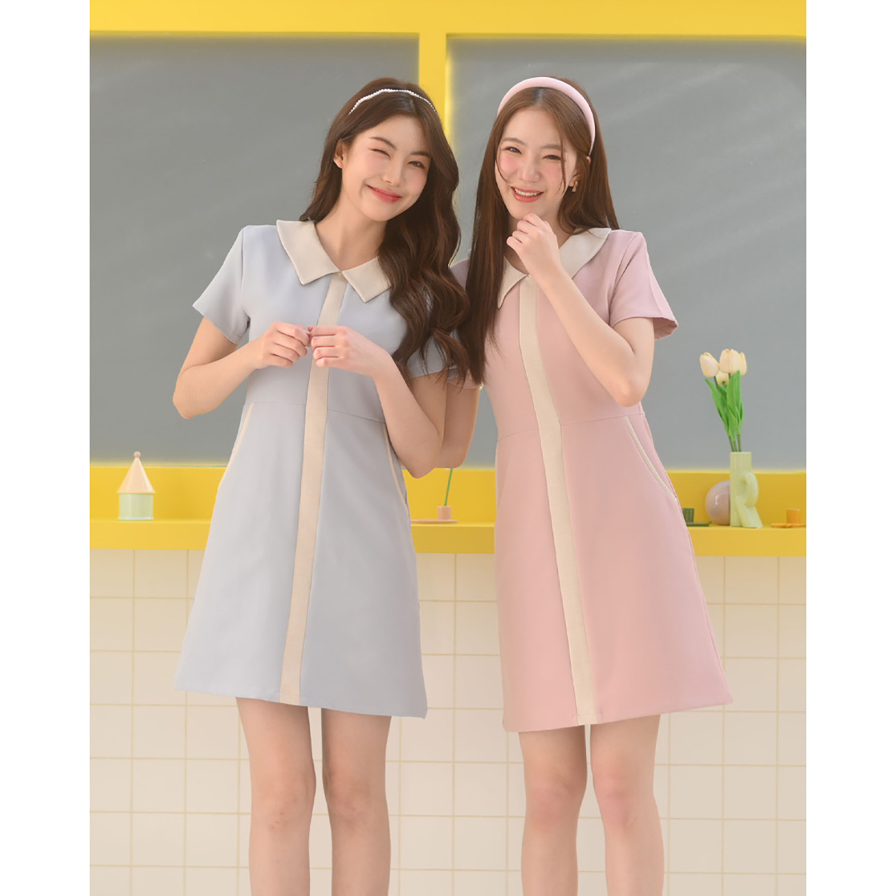 kudapy เดรสแขนสั้นทรงเอ ดีไซน์คอปก ตัดต่อเล่นสีทูโทนที่ปกและแถบสีกลางลำตัวมีกิมมิคลายผ้าเล็กๆ คู่สีทูโทนน่ารักละมุ