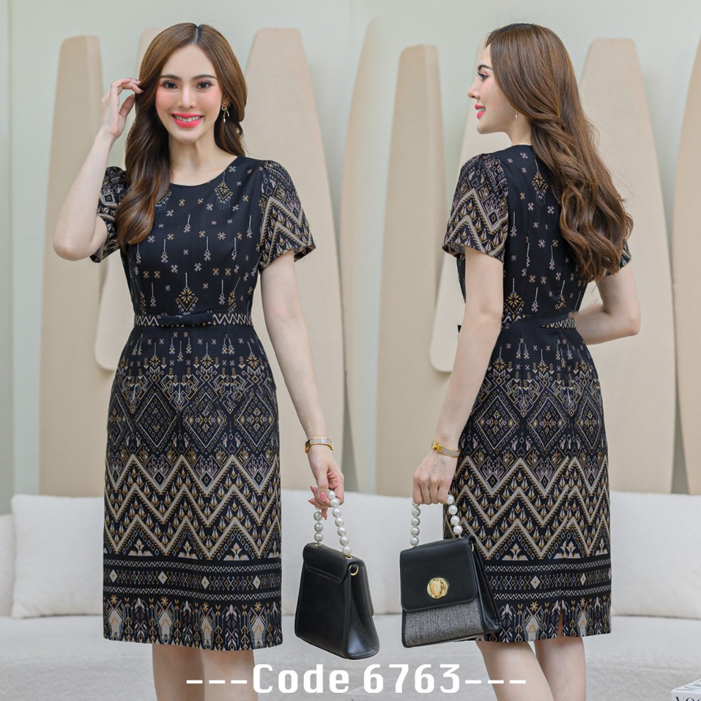 kudapy ชุดเดรสทรงสอบงานผ้าซาร่าพิมพ์ลายไทย คอกลม งานมีซับใน ชิปซ่อนหลัง (สีม่วงพาสเทล/สีเขียวพาสเทล/ สีชมพู/ สีเหลือง/สีดำ/ สีครีม/ สีมังคุด)