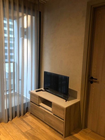 ปล่อยเช่าคอนโด The Lofts Asoke (เดอะ ลอฟท์ อโศก) - ตกแต่งเครื่องใช้ไฟฟ้าครบ ใกล้ มศว. - การเดินทาง: MRT เพชรบุรี