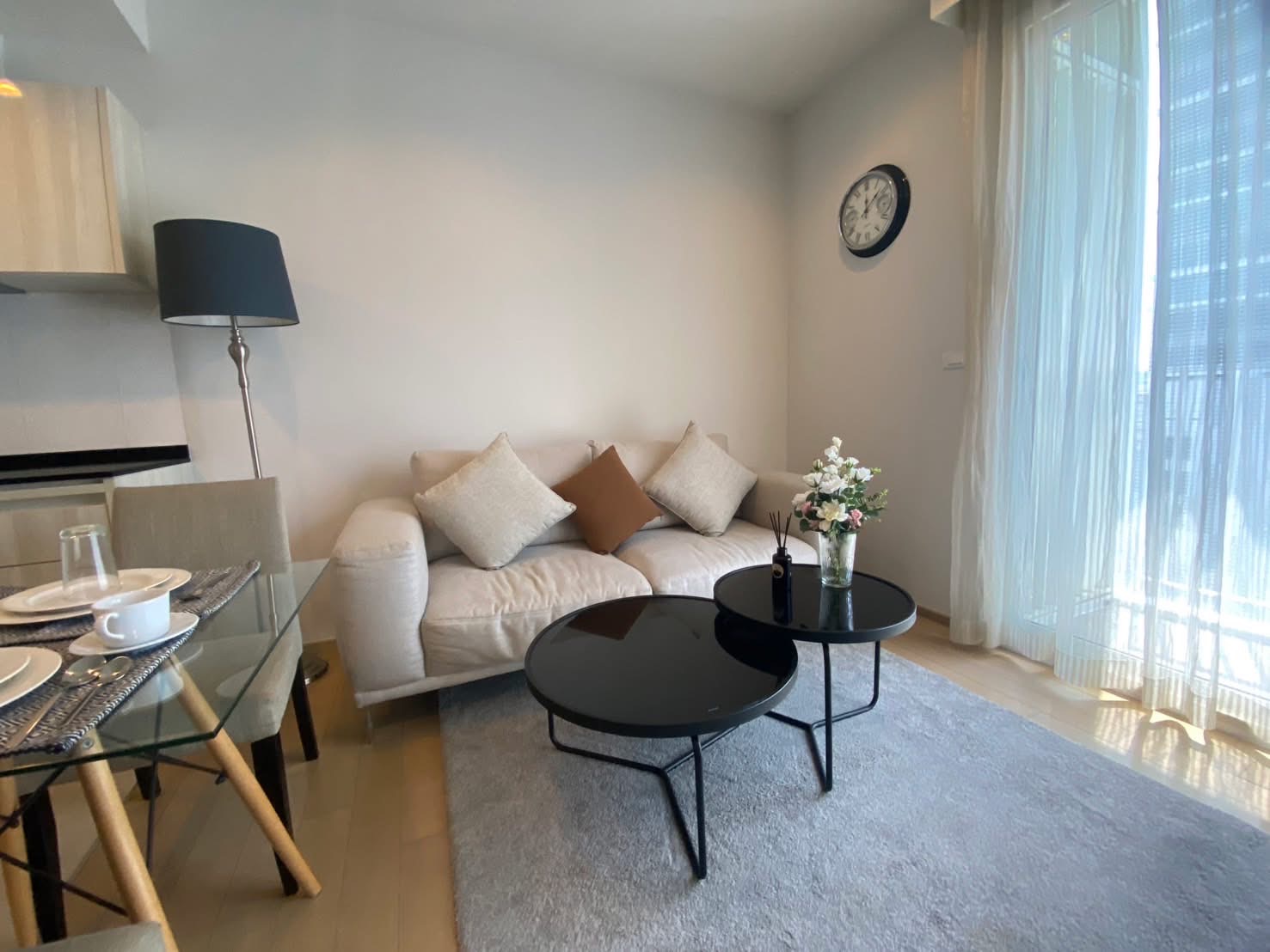 ให้เช่าคอนโด HQ Thonglor ( เฮชคิว ทองหล่อ) โซนพื้นที่ BTS ทองหล่อ 📍 ห้องแบบ 1ห้องนอน / 1ห้องน้ำ ขนาดห้อง 43 ตรม. ชั้น 16