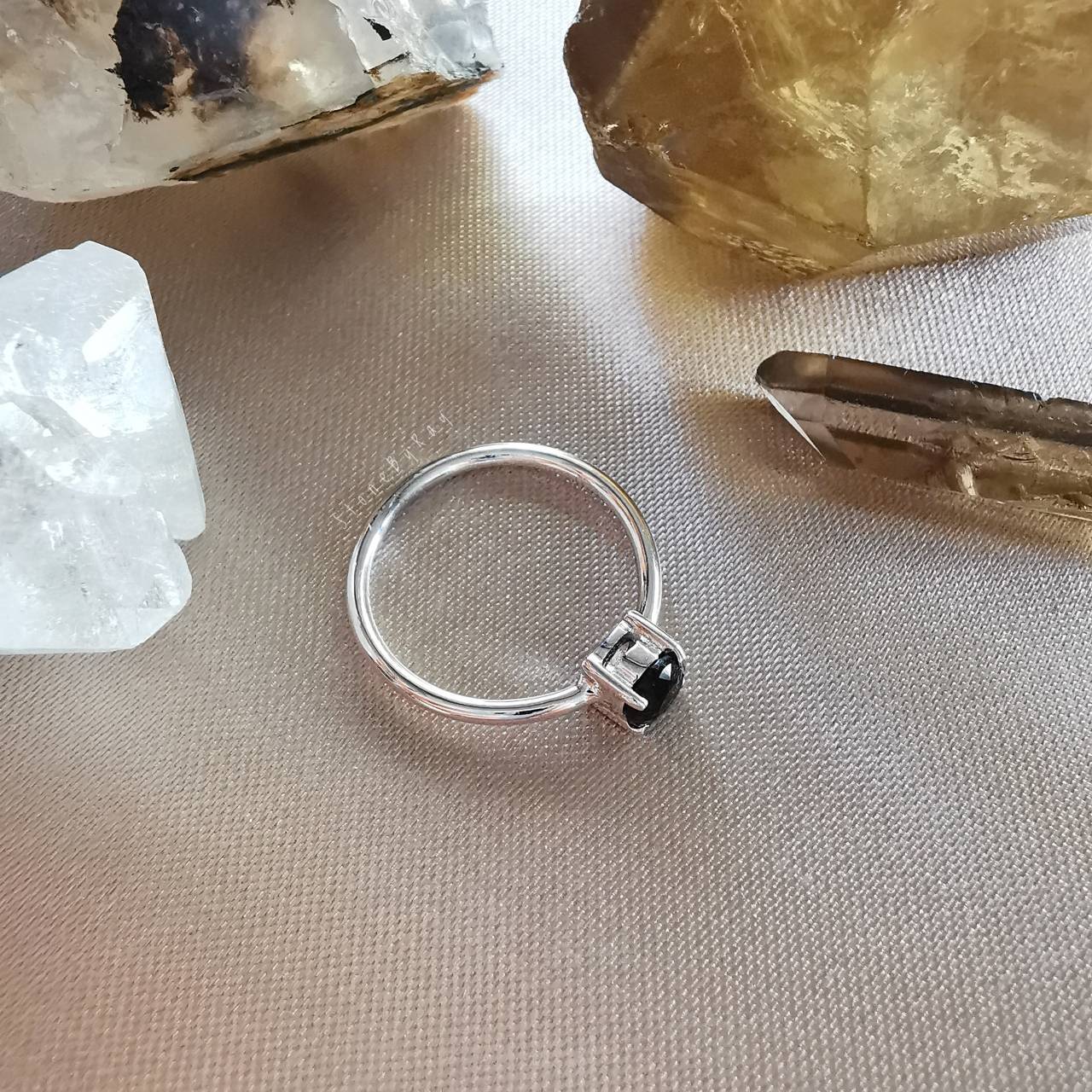 แหวนเงินหินสะเก็ดดาว Tektite