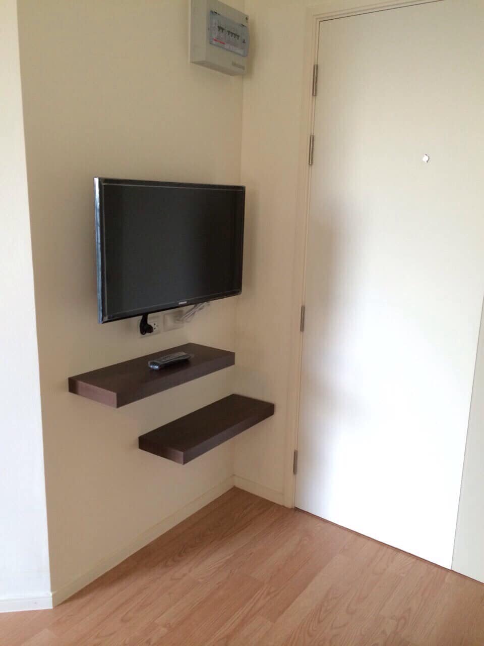 ปล่อยเช่าคอนโด ลุมพินี วิลล์ รามคำแหง 60/2 (Lumpini Ville Ramkhamhaeng 60/2) - 1ห้องนอน 1ห้องน้ำ 1ห้องนั่งเล่น - ใกล้ MRT แยกลำสาลี/เดอะมอลล์บางกะปิ/ม.รามคำแหง - ขนาดห้อง 23 ตรม. ชั้น 24 ตึก A