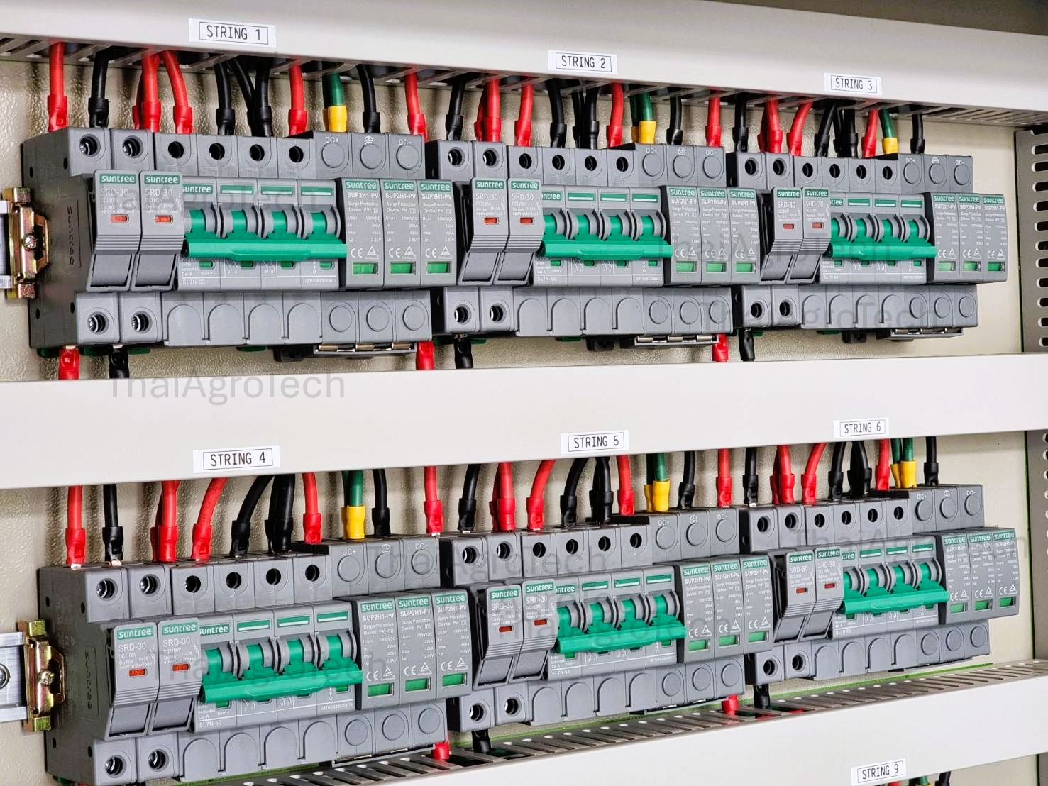 ตู้ดีซีคอมบายเนอร์ Suntree DC Combiner Box 1000V ใช้กับงานติดตั้งระบบโซล่าเซลล์ แบบ 12-13 สตริง 80-100 กิโลวัตต์, For Solar Cell System DC PV 12-13String 80-100kwp