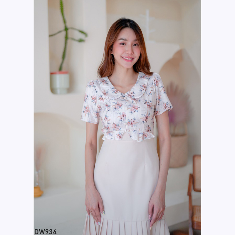 kudapy เดรสสั้นสีกรม/สีแดง/สีน้ำตาล ลายดอกอัดพลีทแต่งจีบกระโปรงสวยน่ารัก