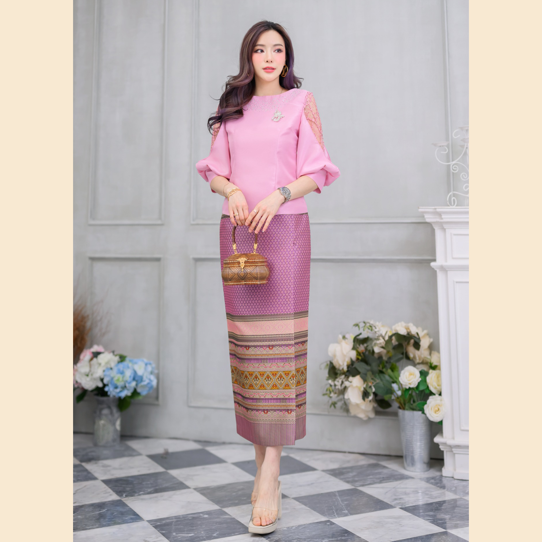 kudapy เซต2 ชิ้น เสื้อลูกไม้แขนยาวสีชมพู/สีแดง แขนพองยาวสามส่วน แต่งซีทรู ลูกไม้สามมิติ เอวเก็บทรงสวยมากค่ะ (ซื้อแยกชิ้นได้ค่ะ)