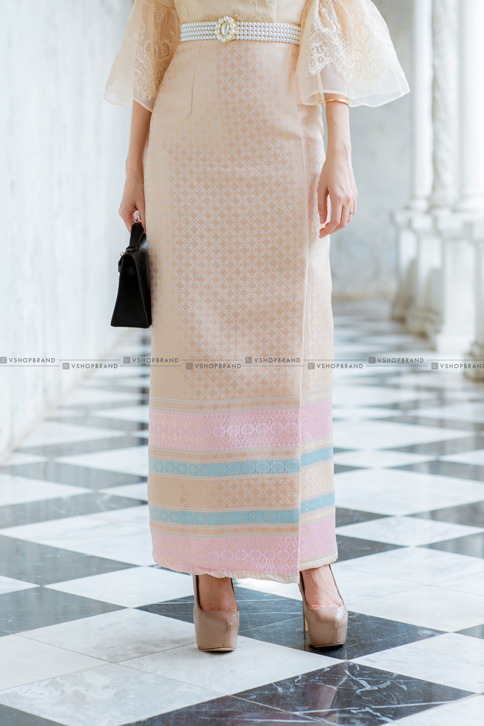 kudapy เซ็ตเสื้อ+ผ้าถุงพิมพ์ลาย สีทอง/สีขาวครีม แขนกระดิ่ง ทรงสวย ชุดไปงานแต่ง ชุดไทยประยุกต์