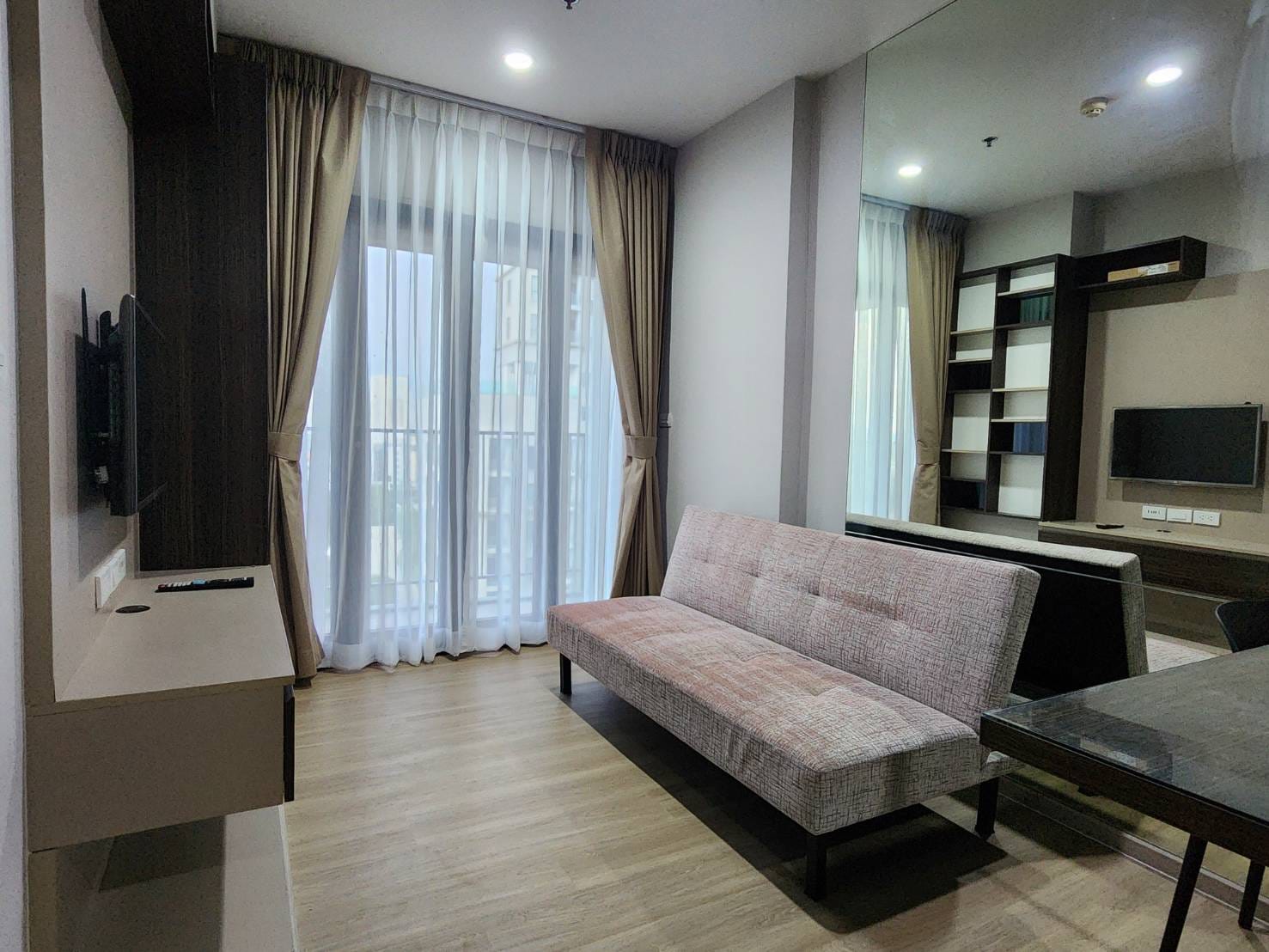 สนใจชมห้องติดต่อได้เลย Line ID: Smile-easy ปล่อยเช่าคอนโด TEAL Sathorn - Taksin (ทีล สาทร - ตากสิน) - 1ห้องนอน 1ห้องน้ำ 1ห้องนั่งเล่น - ใกล้ BTS วงเวียนใหญ่ - ขนาดห้อง 35 ตรม. ชั้น 10
