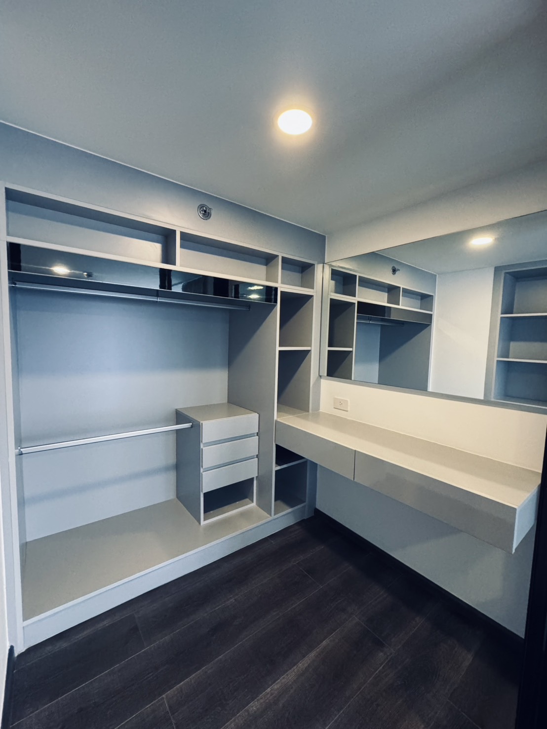 ให้เช่า (ไนท์บริดจ์ สเปซ รัชโยธิน) High Rise โซนพื้นที่ BTS พหลโยธิน 24 ห้องแบบ Duplex2ชั้น 25 1 ห้องนอน 1ห้องน้ำ