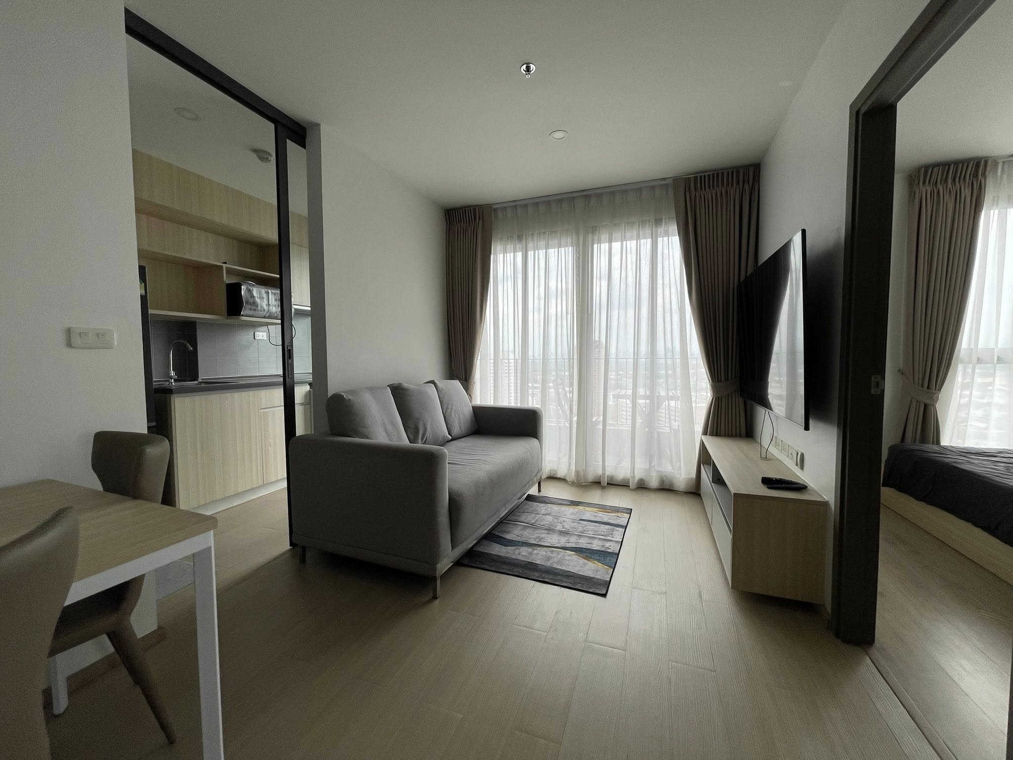 ให้เช่าคอนโด IDEO O2 (ไอดีโอ โอทู) โซน รถไฟฟ้า BTS บางนา 2ห้องนอน / 1ห้องน้ำ ขนาดห้อง 47 ตรม. ชั้น 27