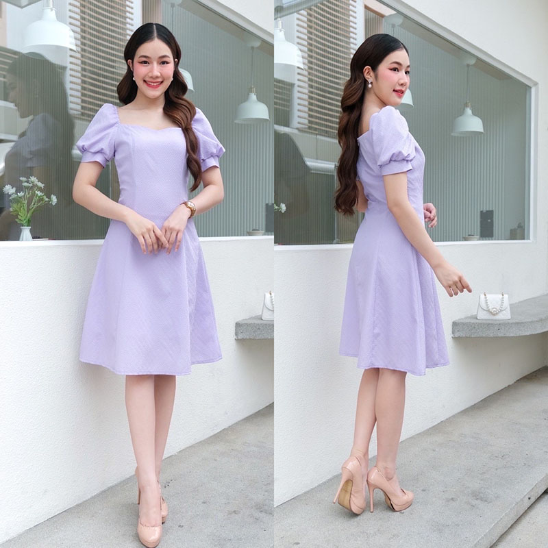 kudapy เดรสสั้นสีม่วง/สีชมพูโอรส/สีเขียวพาสเทล/สีฟ้าพาสเทล ผ้าอัดลายนูน ทรงอกหัวใจ ทรงเอวตีเกร็ดหน้า โชว์เอวคอดๆไปอี๊ก แถมกระโปรงยังพรางสะโพกด้วย