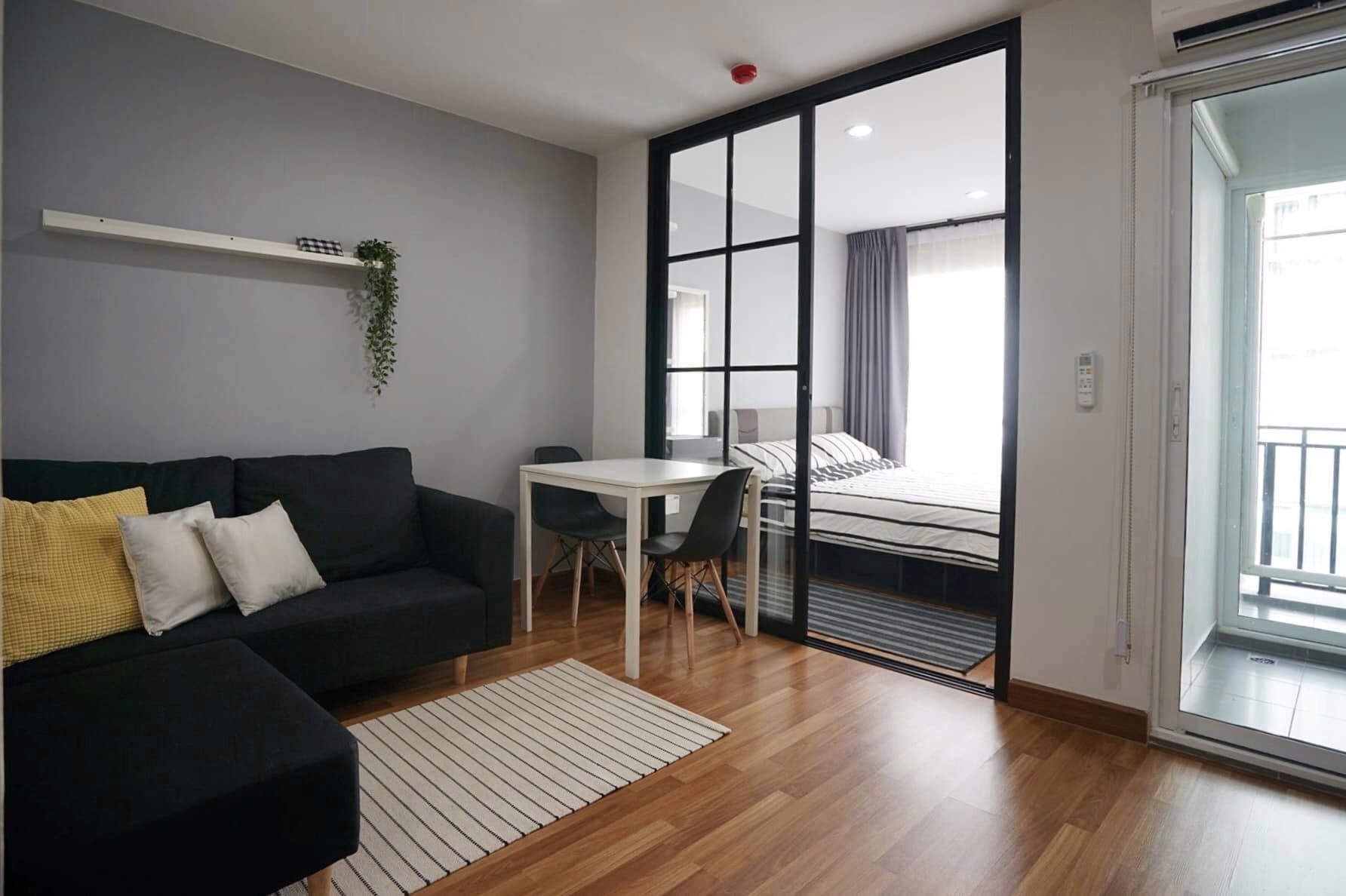 ปล่อยเช่าคอนโด Regent Home Sukhumvit 81 (รีเจ้นท์ โฮม สุขุมวิท 81) - 1ห้องนอน 1ห้องน้ำ 1ห้องนั่งเล่น 1ห้องครัว - ใกล้ BTS อ่อนนุช - ขนาดห้อง 28 ตรม. ชั้น 5 วิวสระ