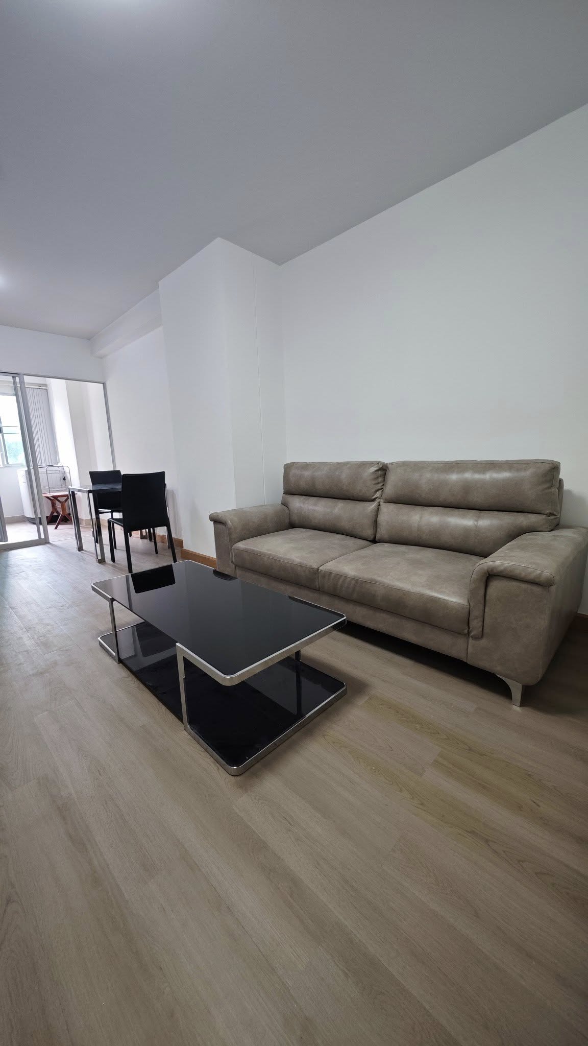 คอนโด Supalai City Resort Ratchada-Huaykwang (ศุภาลัย ซิตี้ รีสอร์ท รัชดา-ห้วยขวาง) Low Rise โซนพื้นที่ MRTห้วยขวาง ให้เช่าห้องแบบ 1ห้องนอน 1ห้องน้ำ 1ครัวปิด ขนาดห้อง 46 ตรม. ชั้น 2 ตึก4