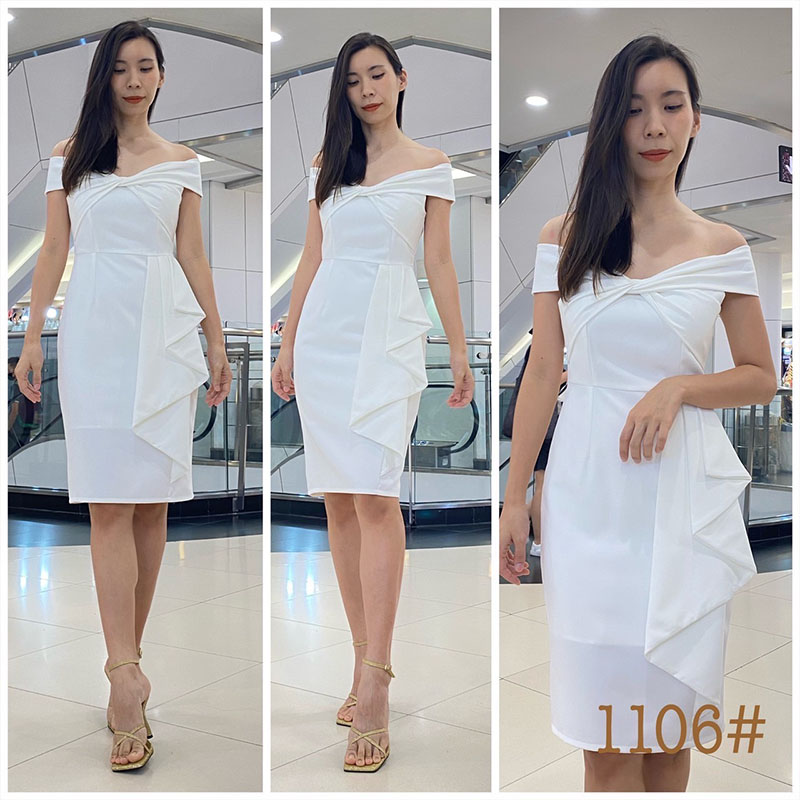 kudapy เดรสสั้นสีขาว/สีเขียว/สีกรม ทรงสอบ เปิดบ่าจับทวิช ช่วงอก จีบระบายสะโพก กระโปรงสอบทรงดินสอ เก็บทรง ผ่าหลังเดินง่าย ซิปหลังยาว