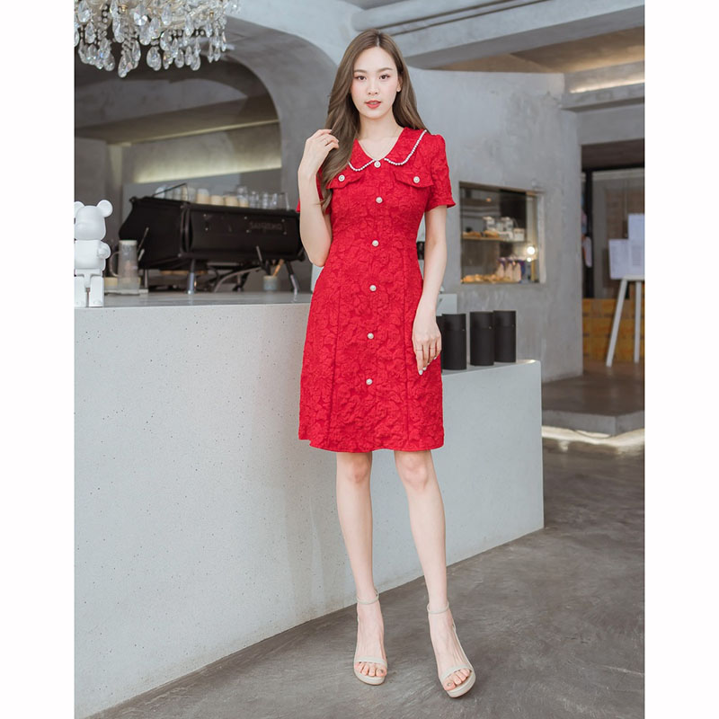 kudapy เดรสสั้นสีแดง ผ้าทอลายนูนแต่งกระดุม ใส่ออกงาน ใส่งานตรุกจีน