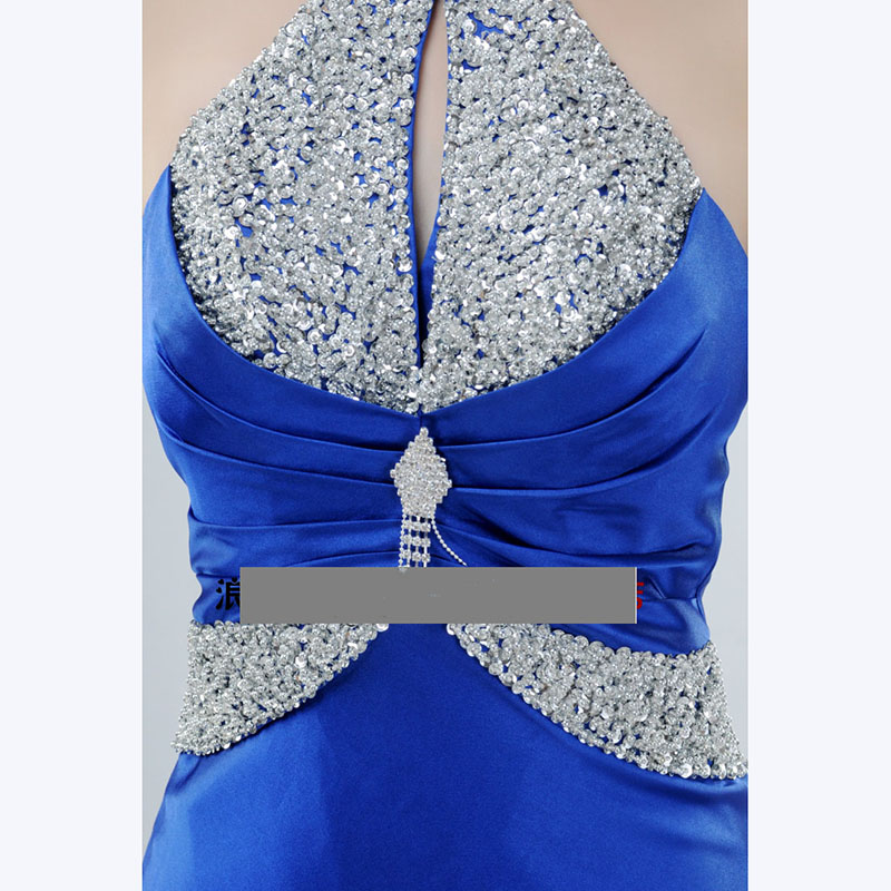 kudapy ชุดราตรียาวสีน้ำเงิน/เขียวมรกต คล้องคอ ปักเลื่อมเน้นช่วงเอว และปกคอจีน