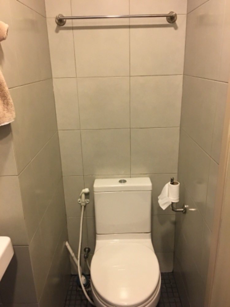 คอนโด Elio Del Ray (เอลลิโอ เดลเรย์) Low Rise โซนพื้นที่ BTS ปุณณวิถี ขายพร้อมผู้เช่าห้องแบบ 1ห้องนอน 1ห้องน้ำ ขนาด 26 ตร.ม. ชั้น 5 อาคาร B วิวสระว่ายน้ำ ขาย 1.75 ล้านบาท (รวมโอน)