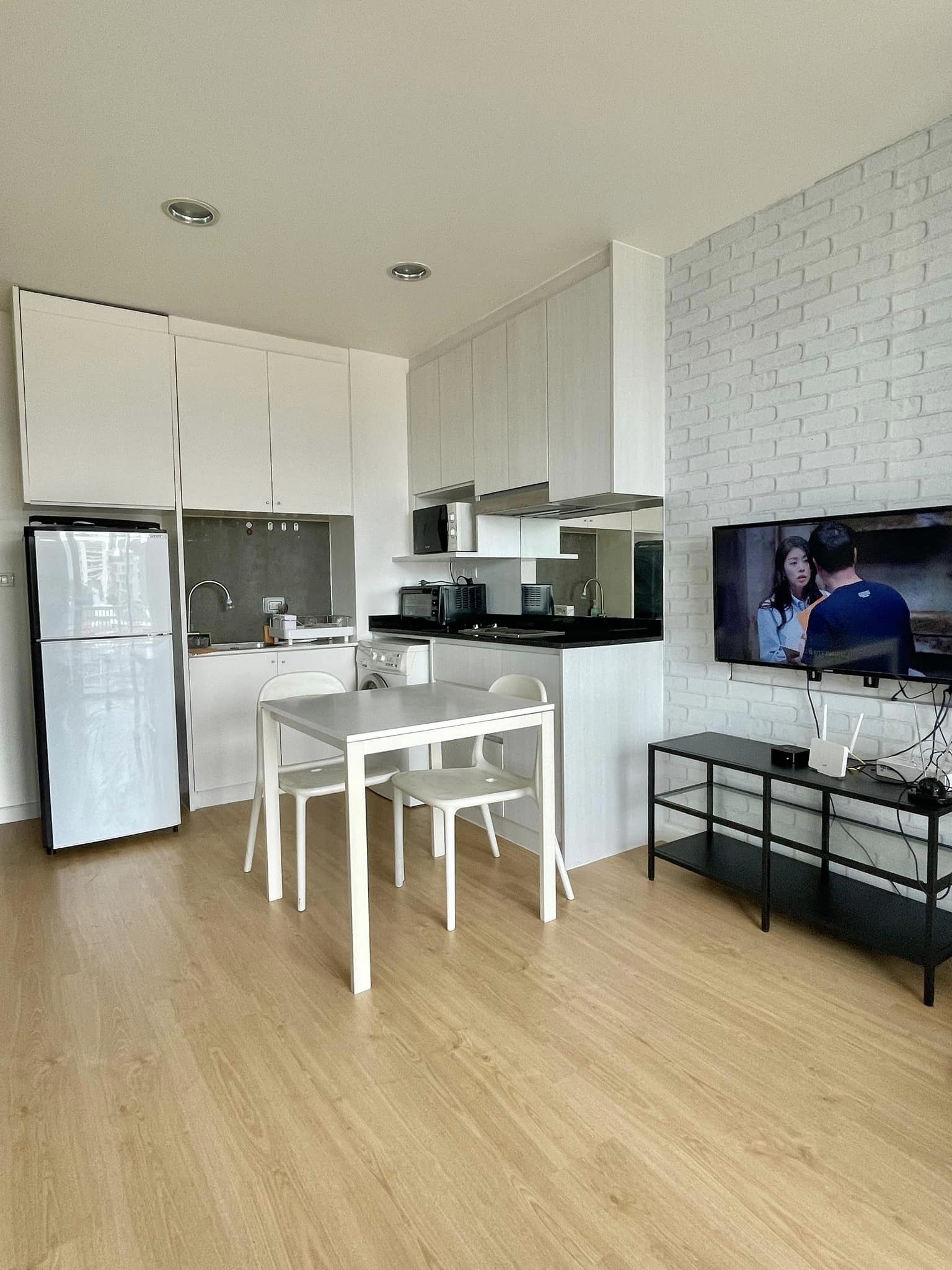 ปล่อยเช่าคอนโด D65 Condominium (ดี 65 คอนโดมิเนียม) - 1ห้องนอน 1ห้องน้ำ 1ห้องนั่งเล่น - ใกล้ BTS เอกมัย - ขนาดห้อง 46 ตรม. ชั้น 6 ตึก B