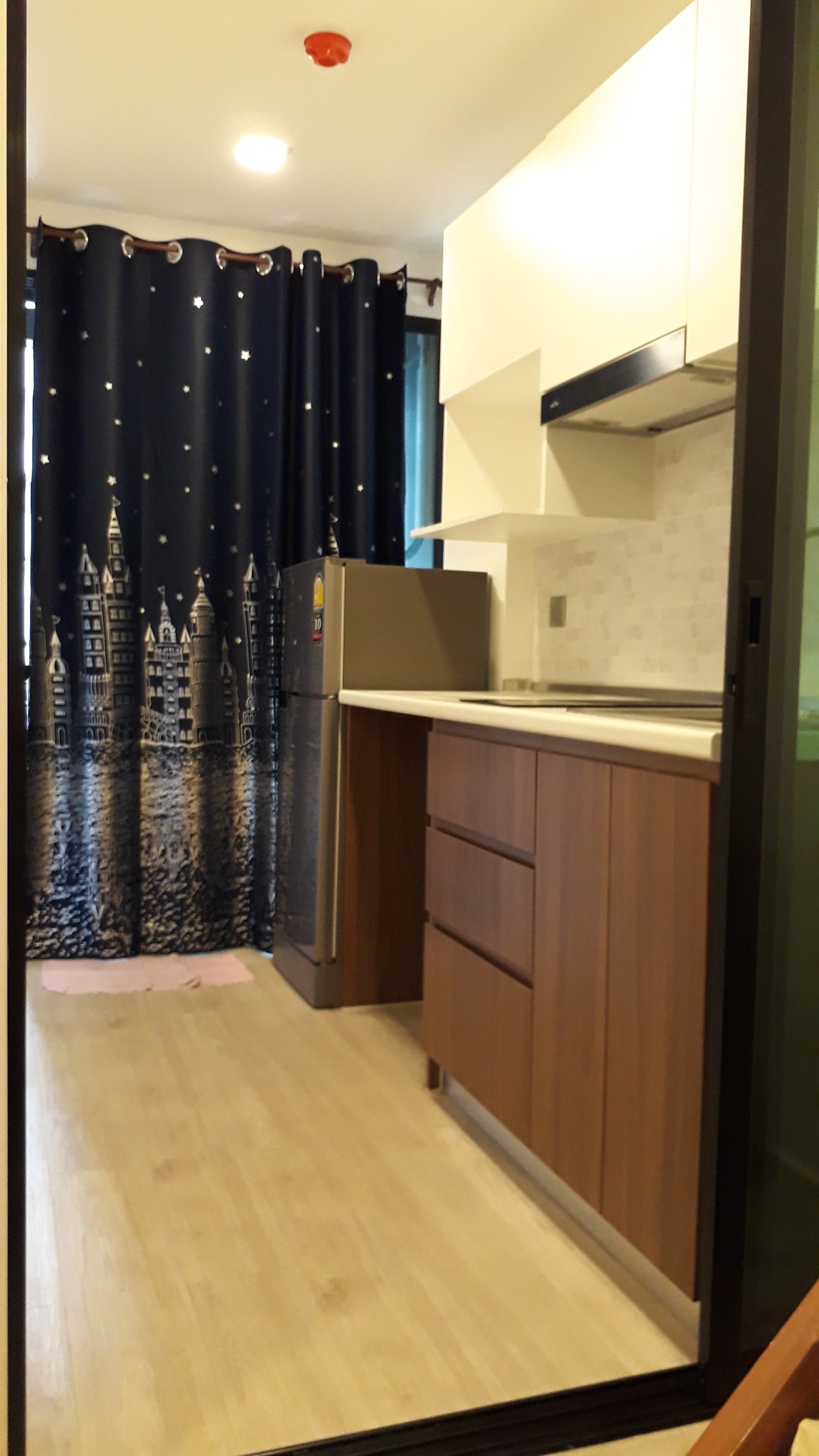 ให้เช่า Atmoz Ladprao 71 (แอทโมซ ลาดพร้าว 71) เฟอร์ครบห้องพร้อมอยู่