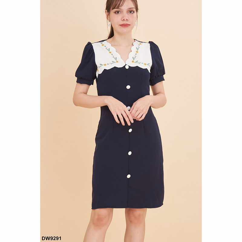 kudapy เดรสสั้นสีแดง/สีน้ำตาล/สีกรม อกปักลูกไม้แขนจั๊ม ใส่สบายสวยดูดี