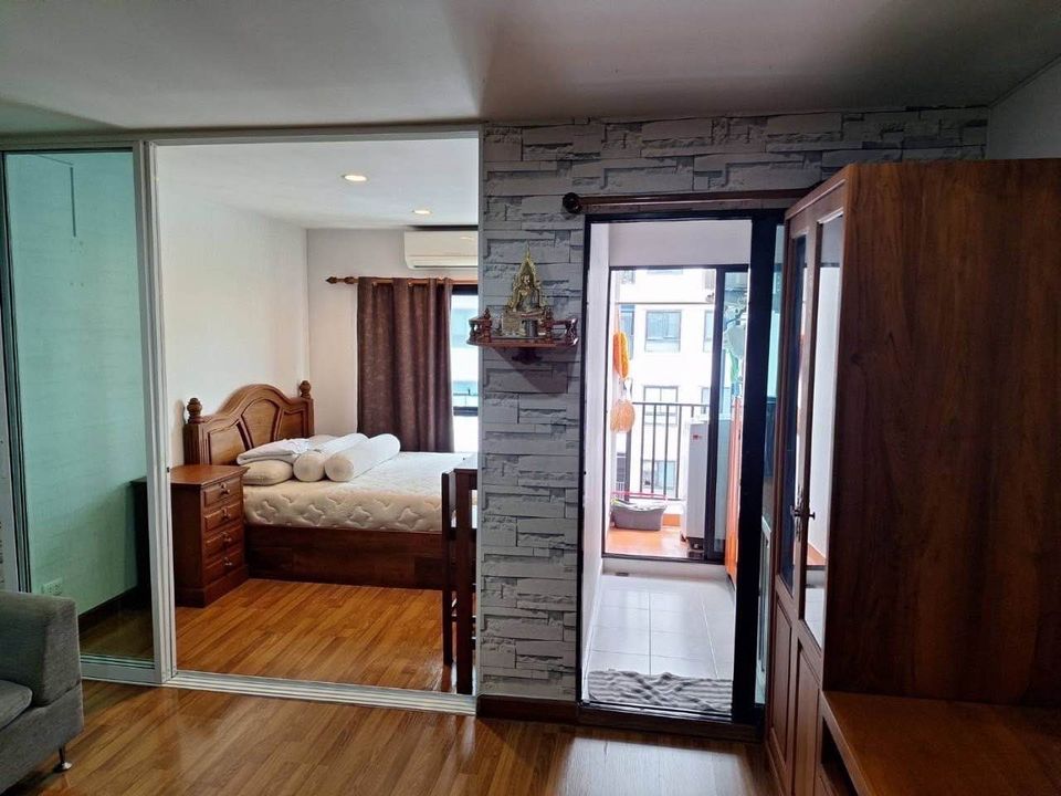 ปล่อยเช่าคอนโด รีเจ้นท์ โฮม 18 แจ้งวัฒนะ-หลักสี่ (Regent home 18 changwattana-laksi) - 1ห้องนอน 1ห้องน้ำ 1ห้องนั่งเล่น 1ห้องครัว - ใกล้ BTS วัดพระศรี - ขนาดห้อง 30 ตรม. ชั้น 8 ตึก E