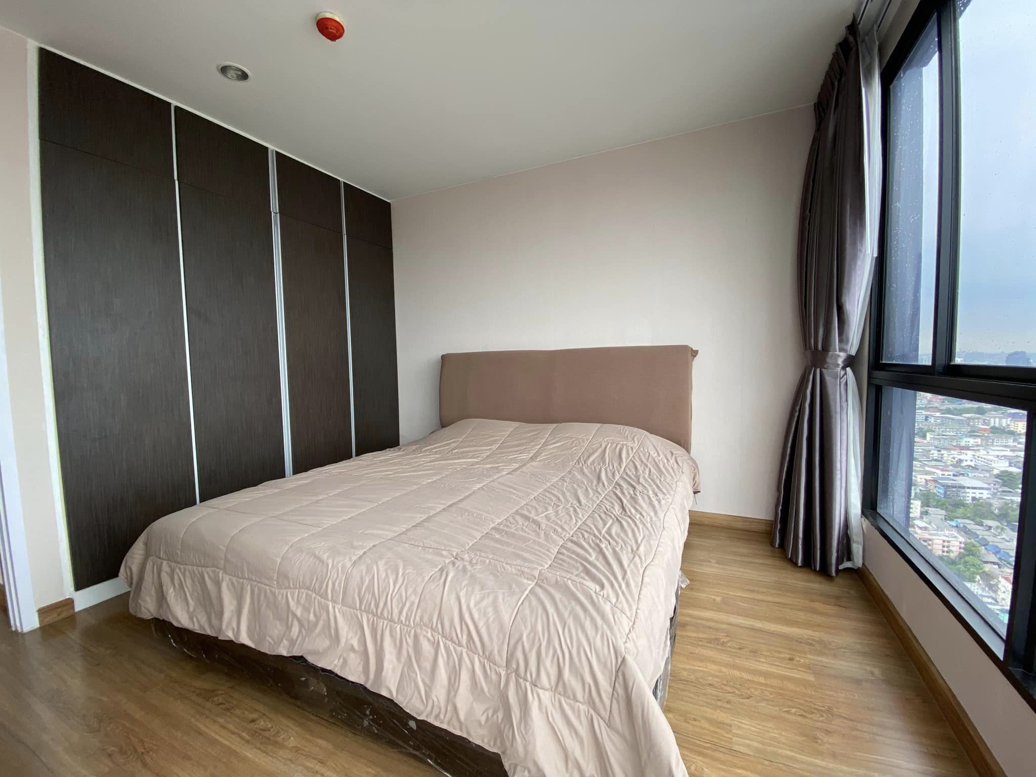 ปล่อยเช่าคอนโด The Tree Interchange (เดอะ ทรี อินเตอร์เชนจ์) - วิวแม่น้ำ 2ห้องนอน 2ห้องน้ำ 1ห้องนั่งเล่น - ใกล้ MRT เตาปูน บางโพ - ขนาดห้อง 58 ตรม+ที่จอด 12 ตรม รวม 70 ตรม ชั้น 37 ตึก A