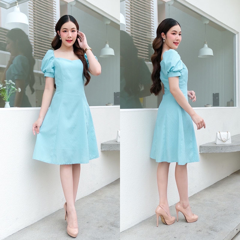 kudapy เดรสสั้นสีม่วง/สีชมพูโอรส/สีเขียวพาสเทล/สีฟ้าพาสเทล ผ้าอัดลายนูน ทรงอกหัวใจ ทรงเอวตีเกร็ดหน้า โชว์เอวคอดๆไปอี๊ก แถมกระโปรงยังพรางสะโพกด้วย