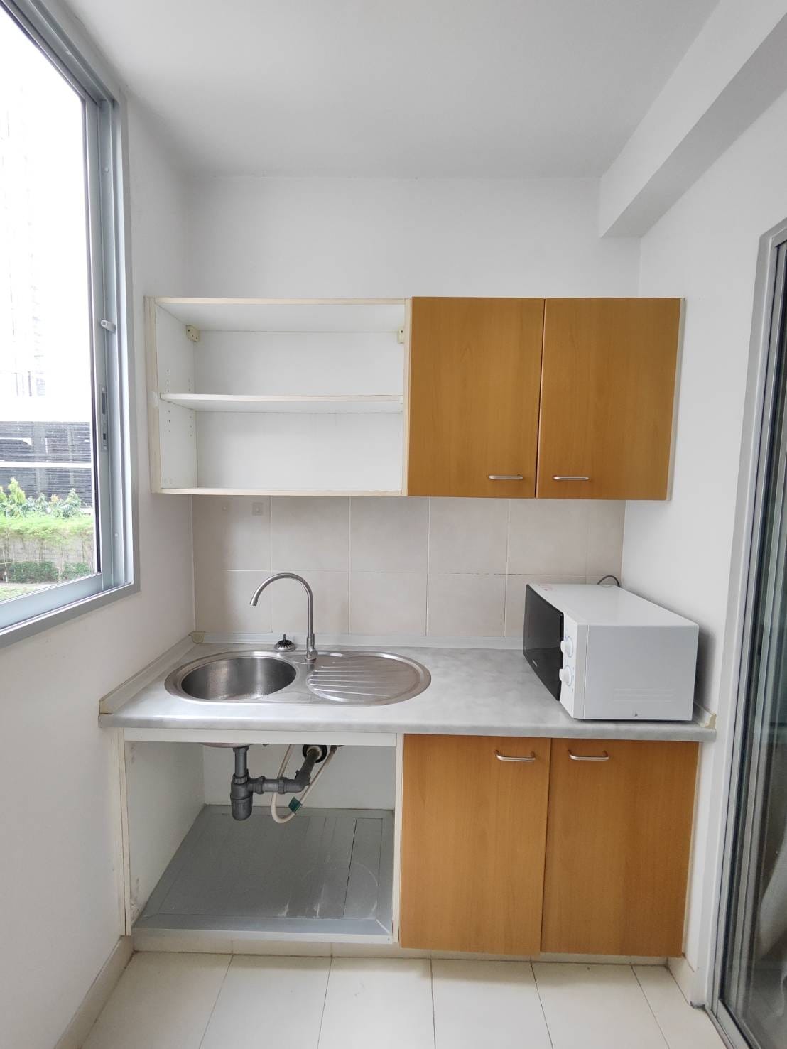 ให้เช่าห้องเฟอร์นิเจอร์และเครื่องใช้ไฟฟ้าครบสอบถามแอด Line ID : Smile-easy ที่ City Home Sukhumvit