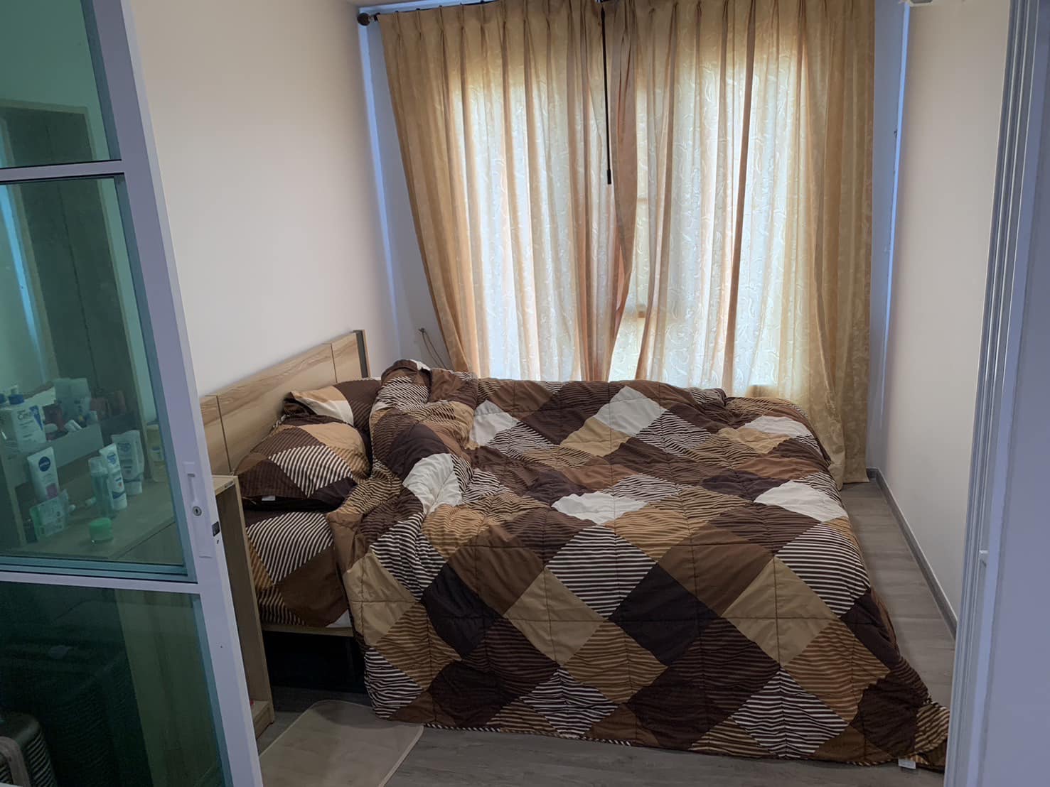 ปล่อยเช่าคอนโด Regent Home Bangson Phase 28 (รีเจ้นท์ โฮม บางซ่อน เฟส 28) - 1ห้องนอน 1ห้องน้ำ 1ห้องนั่งเล่น 1ห้องครัว - ใกล้ MRT บางซ่อน - ขนาดห้อง 28 ตรม. ชั้น 22 ตึก B