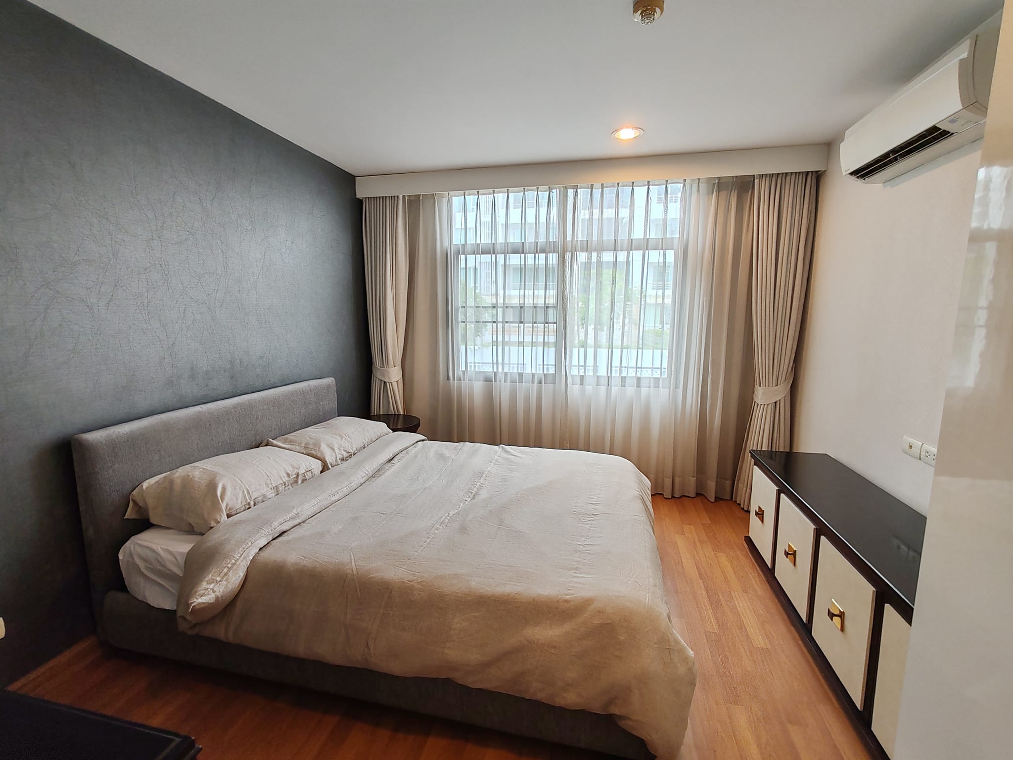 ปล่อยเช่าคอนโด Pearl Residences Sukhumvit 24 (เพิร์ล เรสซิเดนท์ สุขุมวิท 24) - 2ห้องนอน 2ห้องน้ำ 1ห้องนั่งเล่น - ใกล้ BTS พร้อมพงษ์ - ขนาดห้อง 86 ตรม. ชั้น 5