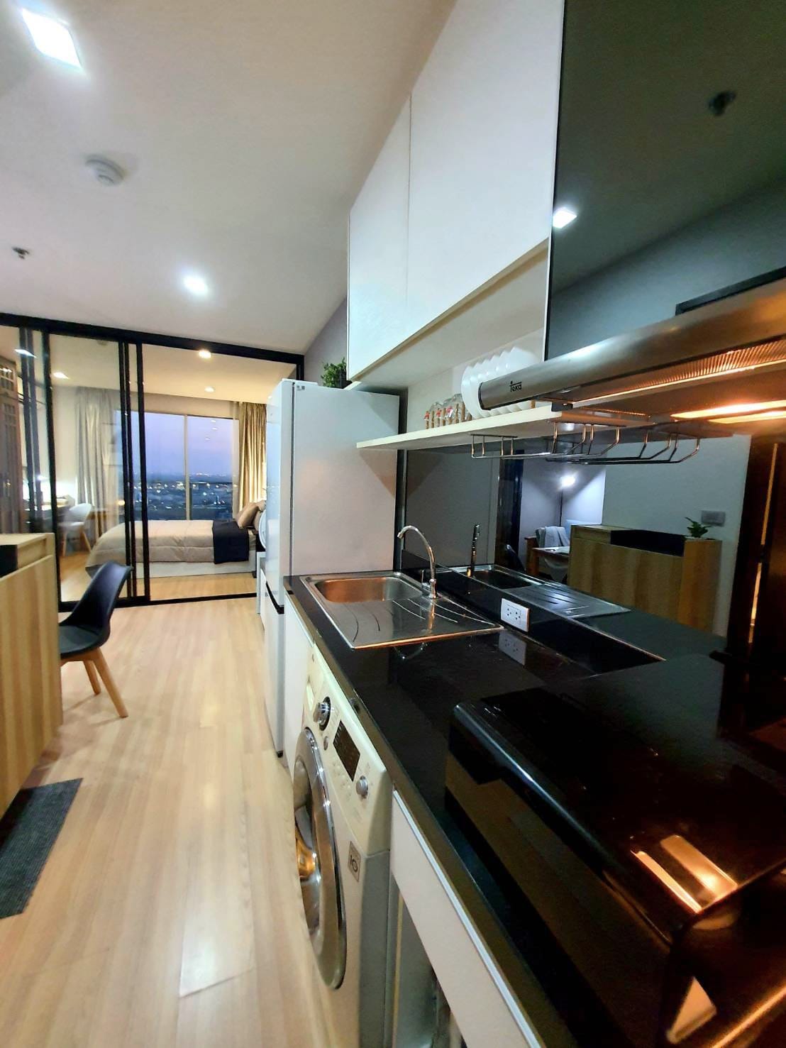 ปล่อยเช่าคอนโด Sky Walk Residence (สกาย วอร์ค เรสซิเดนซ์) - 1ห้องนอน 1ห้องนั่งเล่น 1ห้องน้ำ - ใกล้ BTS พระโขนง