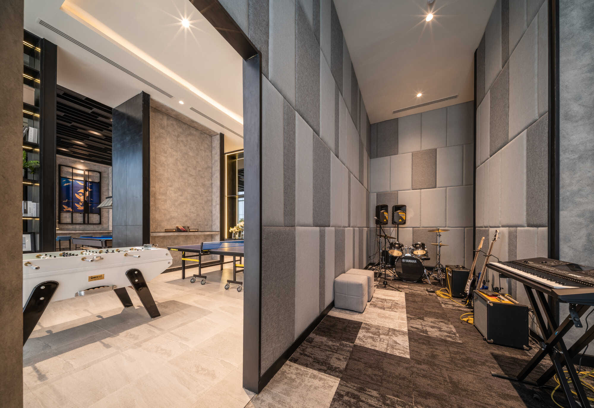 ให้เช่าคอนโด Denim Jatujak (เดนิม จตุจักร) - ห้องแบบกั้นห้องนอนน่าอยู่มักมากๆๆส่วนกลางดี - การเดินทาง: BTS หมอชิตและMRTจตุจักร - ใกล้ กรมขนส่ง ช่อง7