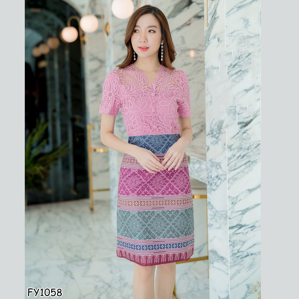 kudapy เดรสสั้นผ้าไทยคอวีตัดเย็บต่อเสื้อผ้าลูกไม้พิมพ์ลาย ทรงเอเข้ารูป งานสวยมากค่ะ