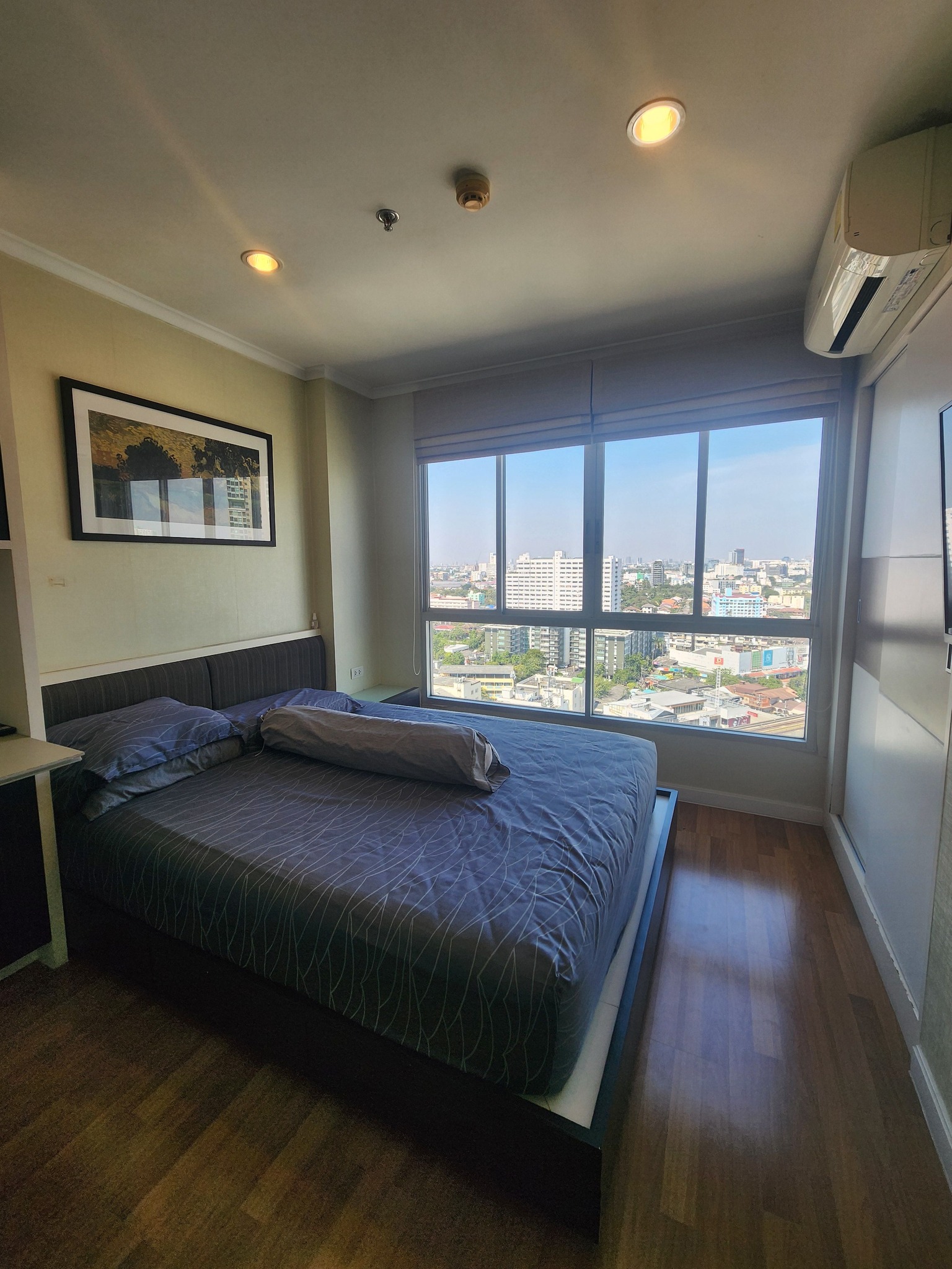 ปล่อยเช่า Lumpini Place Ratchayothin (ลุมพินี เพลส รัชโยธิน) - โซนพื้นที่ BTS รัชโยธิน 1ห้องนอน 1ห้องน้ำ - ขนาดห้อง 28 ตรม. ชั้น 19 - ให้เช่า 12,000 ต่อเดือน