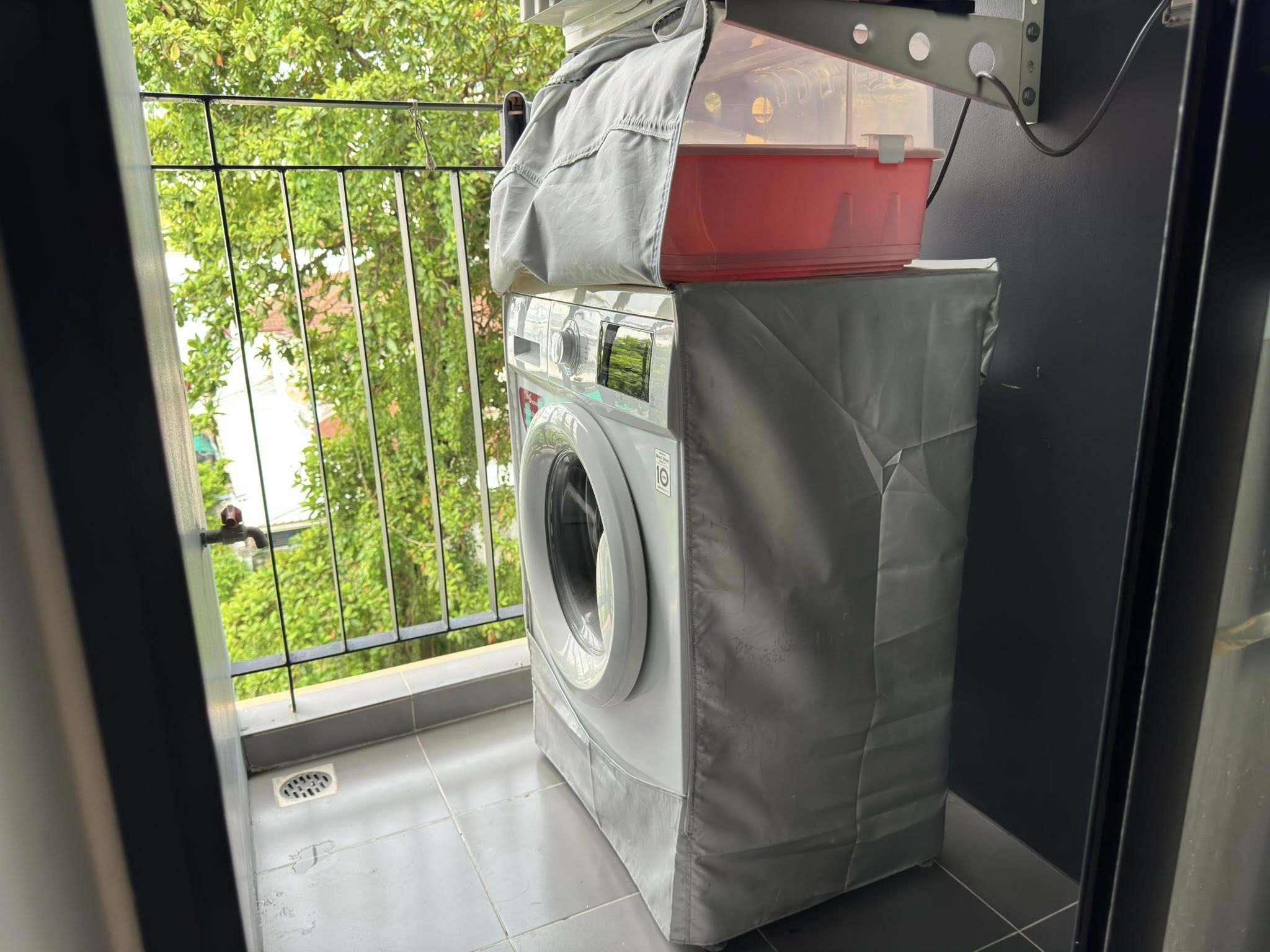 ให้เช่า Asher Sutthisan (แอชเชอร์ สุทธิสาร) 1 นอน 1น้ำ ขนาด 27 ตรม. ชั้น 4 ราคา 10,000 รถไฟฟ้าสุทธิสารและโชคชัย4