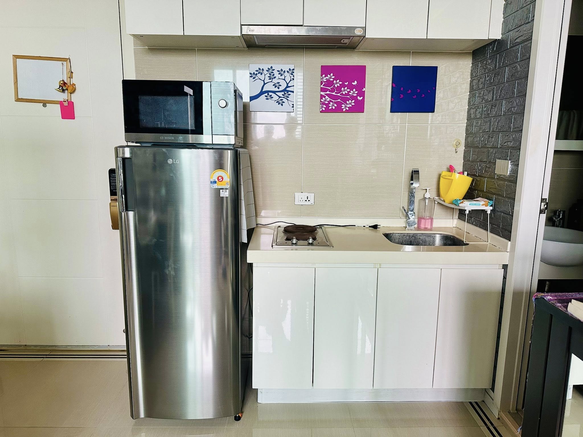 ให้เช่าคอนโด TC Green Rama 9 (ทีซี กรีน พระราม 9) High Rise โซนพื้นที่ MRT พระราม9 📍 ห้องแบบ 1ห้องนอน / 1ห้องน้ำ · ขนาดห้อง 39 ตรม. ชั้น 8 ตึก B