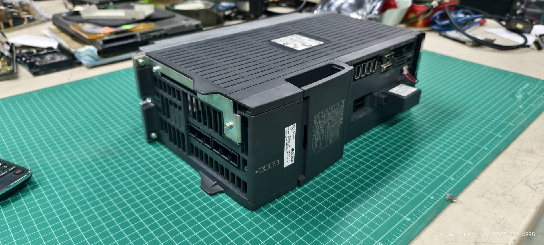 MITSUBISHI MDS-E-V2-160W SERVO DRIVE FOR M800/M80