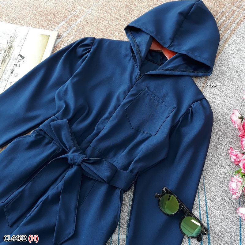 kudapy จั้มสูทสีดำ/สีเหลือง/สีกรม/สีเขียว ทรงสวย แขนยาว สีพื้น งานเนื้อผ้าซ่าร่ามีซิปอก มีฮู้ดคลุม