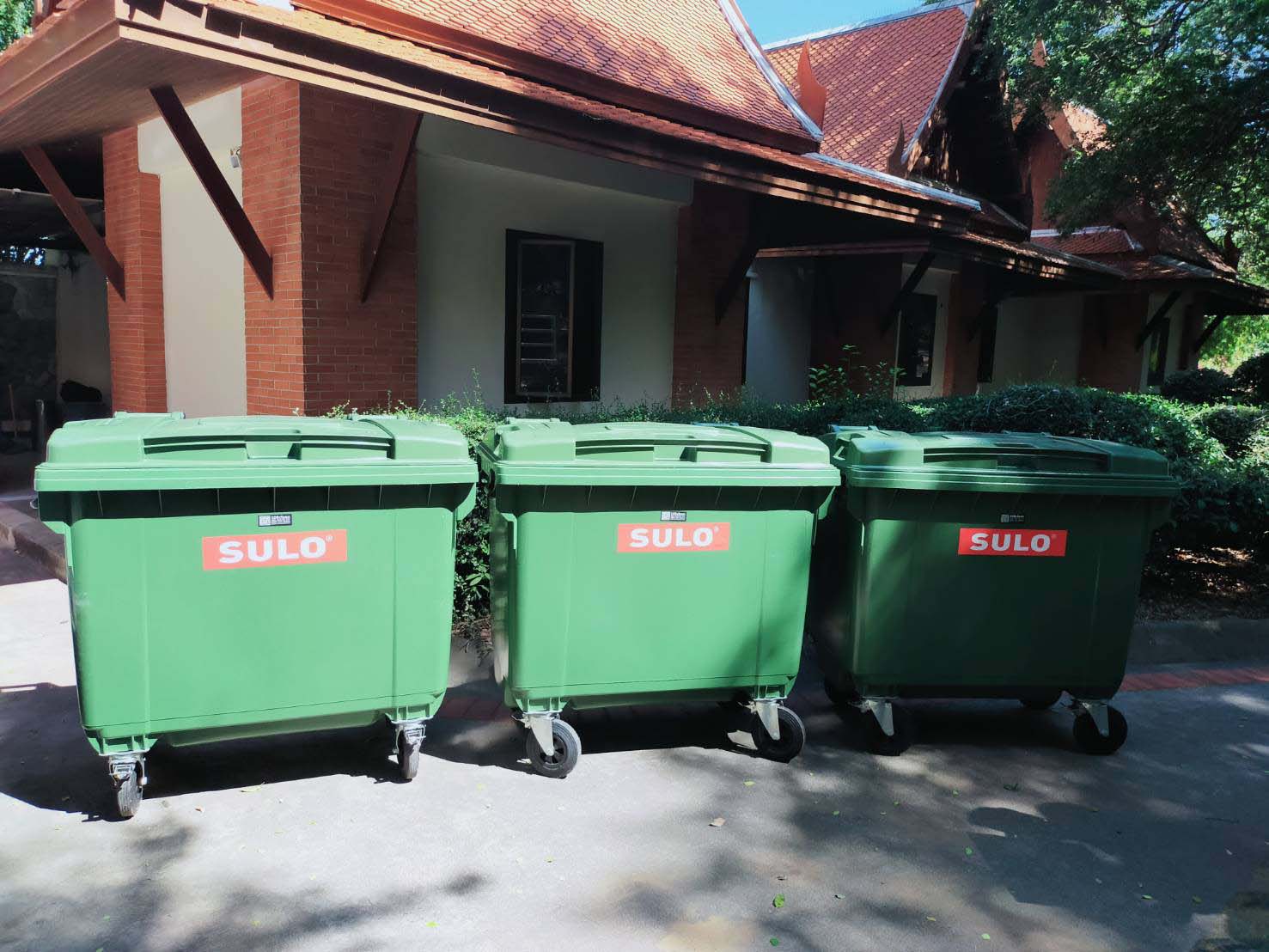 ถังขยะเทศบาล ขนาด 1100 ลิตร ฝาเรียบ(สีเขียว)