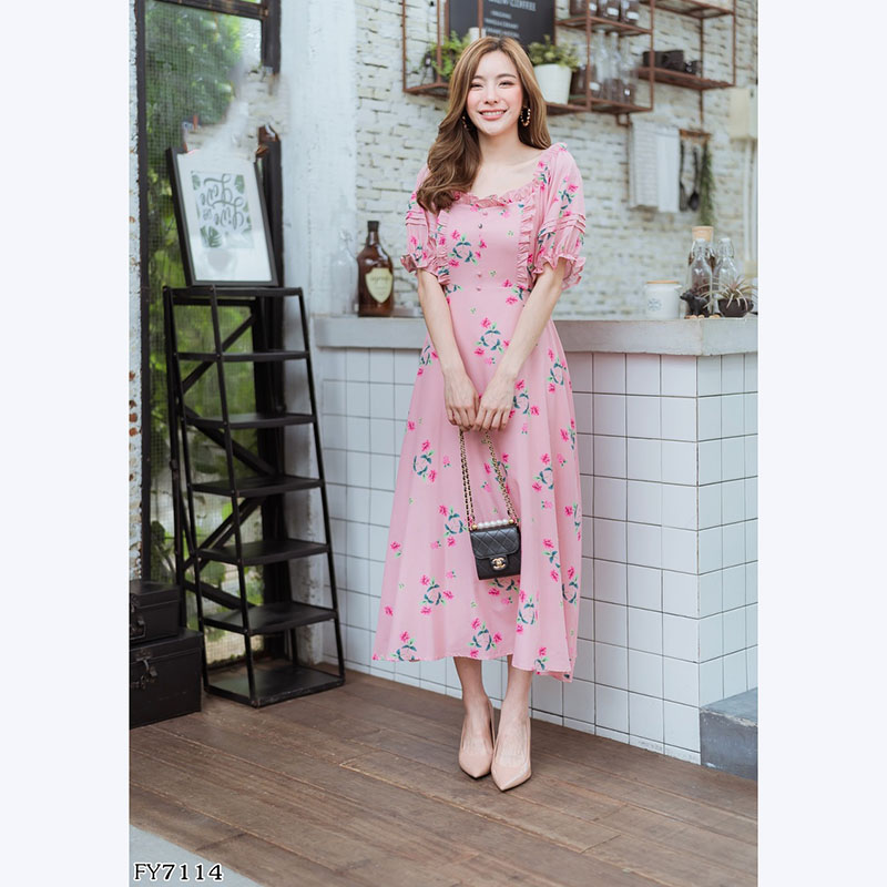 kudapy เดรสยาวสีชมพู,สีขาว กระโปรงลายดอกไม้ชมพูสวยใสน่ารักดูดี