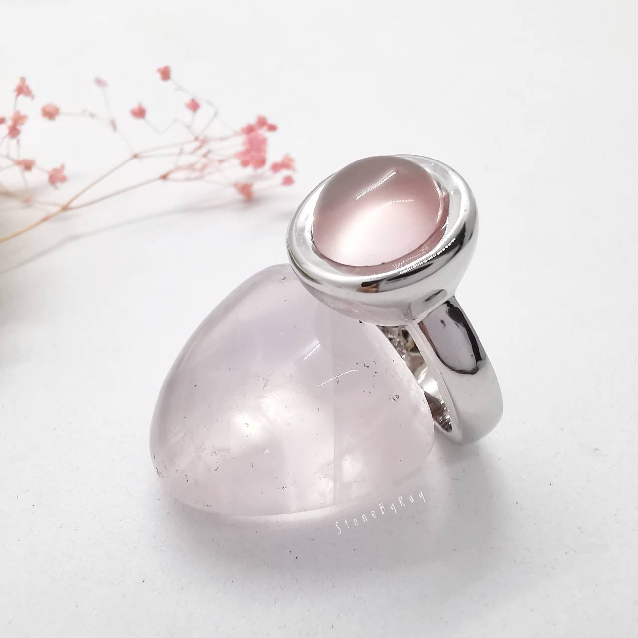 แหวนเงินหินโรสควอตซ์ Rose Quartz