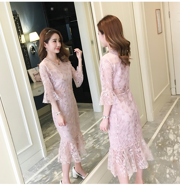 kudapy เดรสลูกไม้แขนกระดิ่งสีชมพู แต่งระบายชาย ซีทรูเอว ใส่เข้ารูปอวดหุ่นแซ่บบ งานลูกไม้ลายสวยซิบด้านหลังน้าา