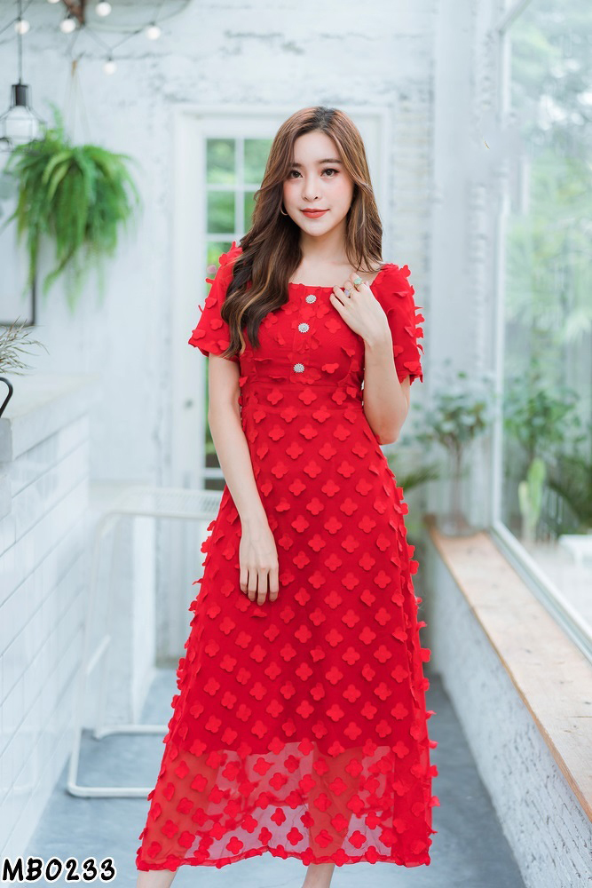 เดรสยาวสีแดงสด พิมพ์ลายดอกจิก ทรงระบาย ซิบหลังแย่างดี S