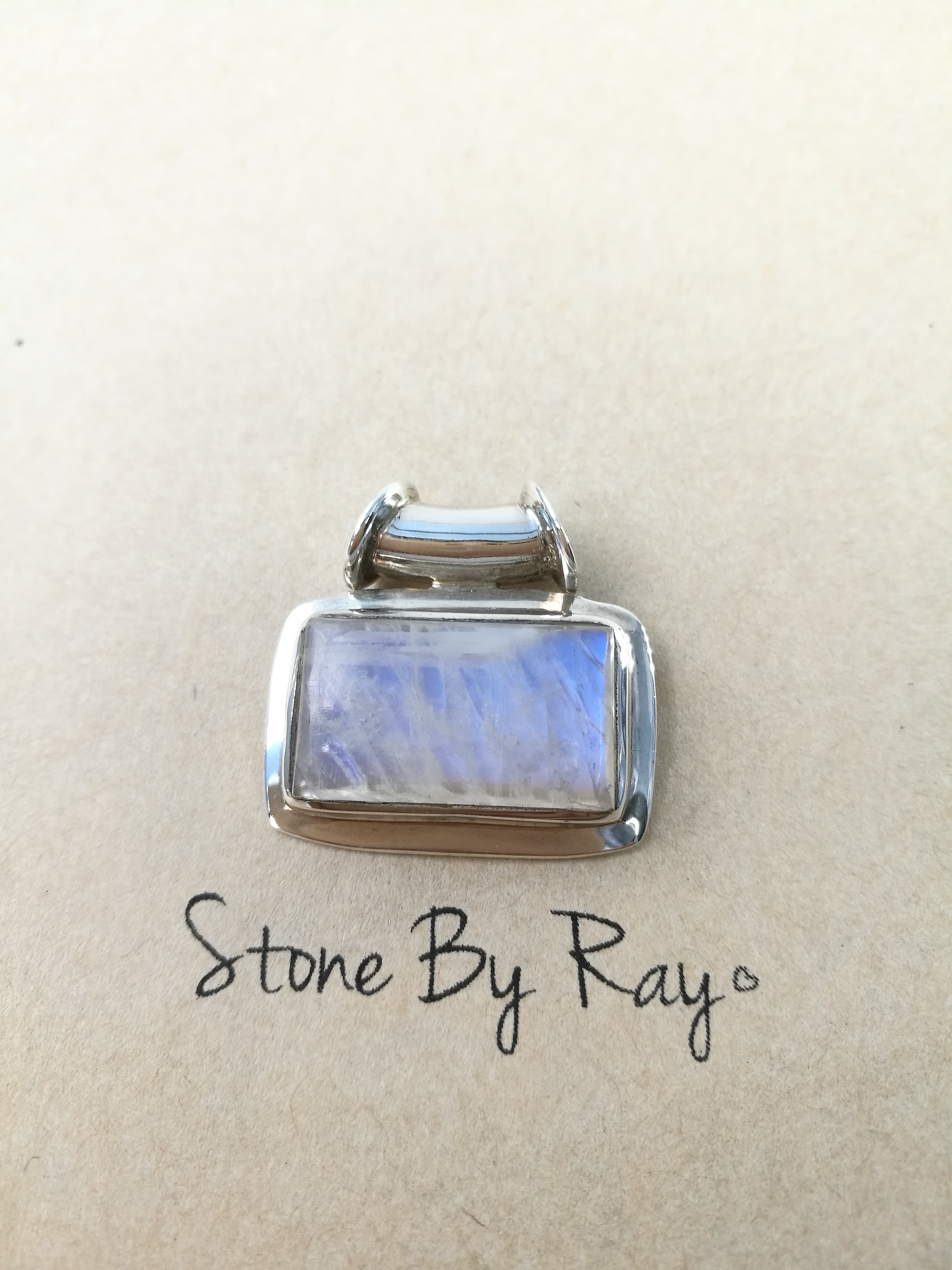 จี้มูนสโตน(Moonstone)