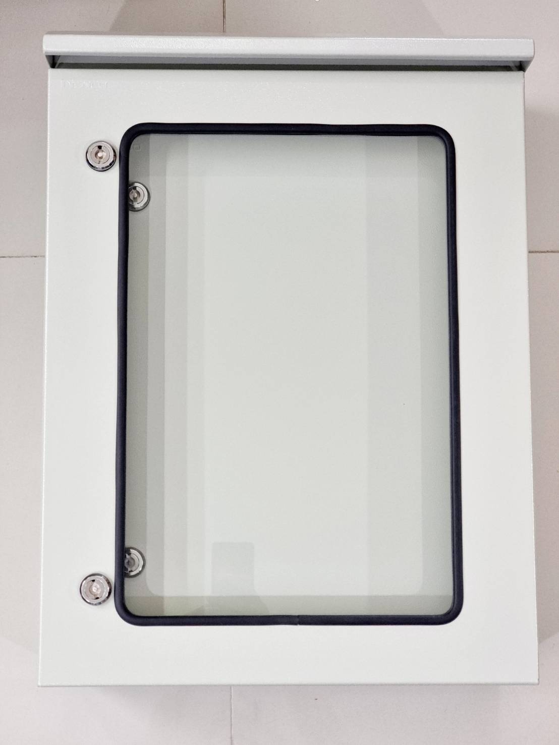 ตู้ดีซีคอมบายเนอร์ 8 สตริงสำหรับระบบโซล่าเซลล์เบรกเกอร์ซํนทรี 1000V DC combiner box 8string Ongrid, Hybrid, Offgrid system (ตู้กระจกสองชั้นกันน้ำแบบมีหลังคา IP45)