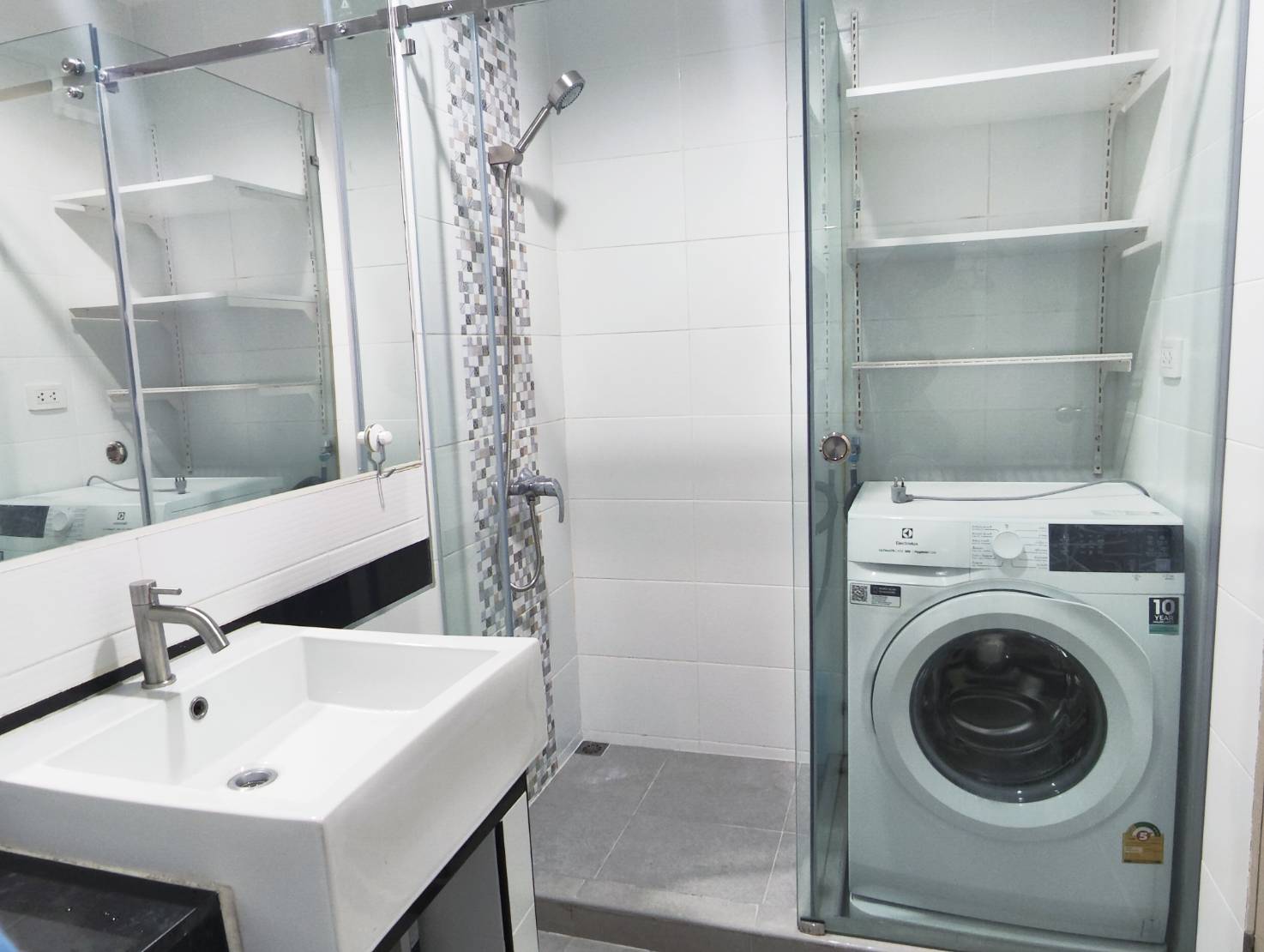 ปล่อยเช่าคอนโด ไอดีโอ มิกซ์ พหลโยธิน (Ideo Mix Phaholyothin) - ห้องรีโนเวทห้องใหม่เฟอร์ครบมีเครื่องซักผ้า - การเดินทาง: ใกล้ BTS สะพานควาย