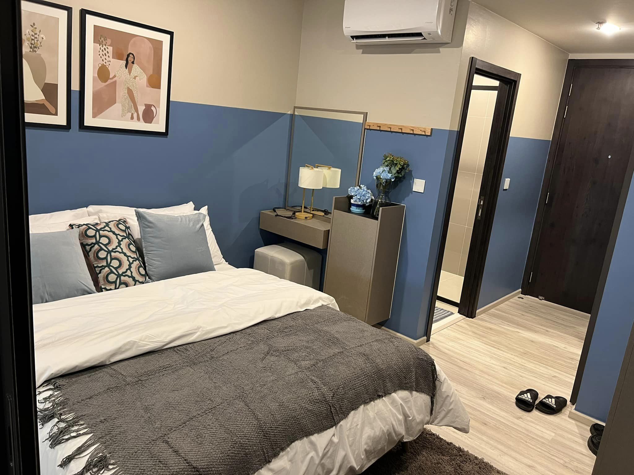 ให้เช่าห้องสวยน่าอยู่ MRT ห้วยขวาง ตกแต่งครบ สอบถามแอด Line ID : Smile-easy ที่ XT Huaikhwang (เอ็กซ์ที ห้วยขวาง)