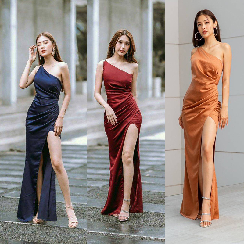 kudapy เดรสยาวสีแดง/สีกรม/สีชาไทย ไหล่เดียว แต่งเพชรสายคู่คาดหลัง ชุดราตรีออกงาน