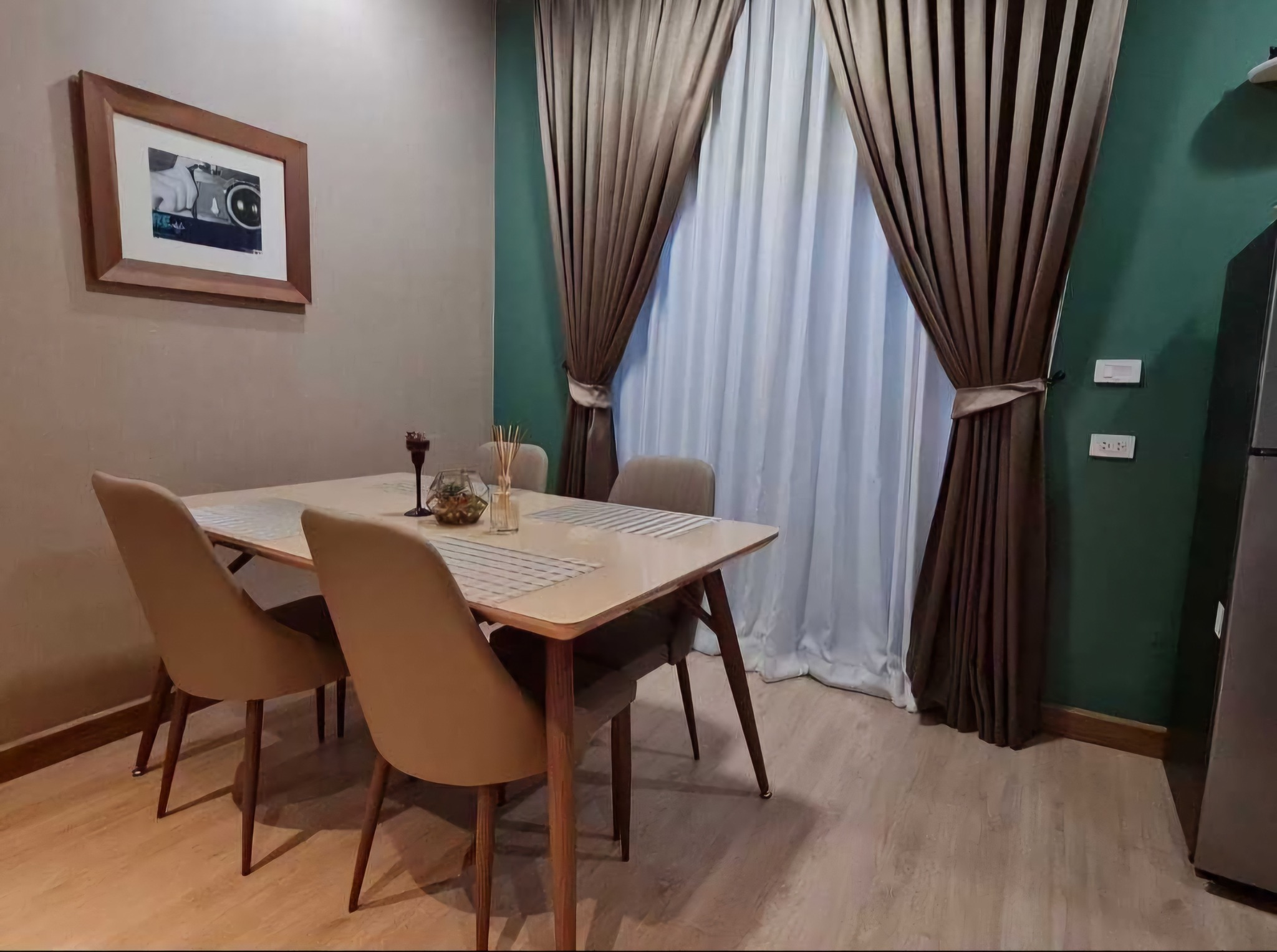 ให้เช่าเช่าบ้านทาวน์โฮม (The Connect ) เดอะคอนเนค รามอินทรา-มีนบุรี 2 ราคาเช่า 26,000 บาท/เดือน (สัญญารายปี) 17.80 ตรว. พื้นที่ใช้สอย 52 ตรม. 3 ห้องนอน 2 ห้องน้ำ 2 ที่จอดรถ